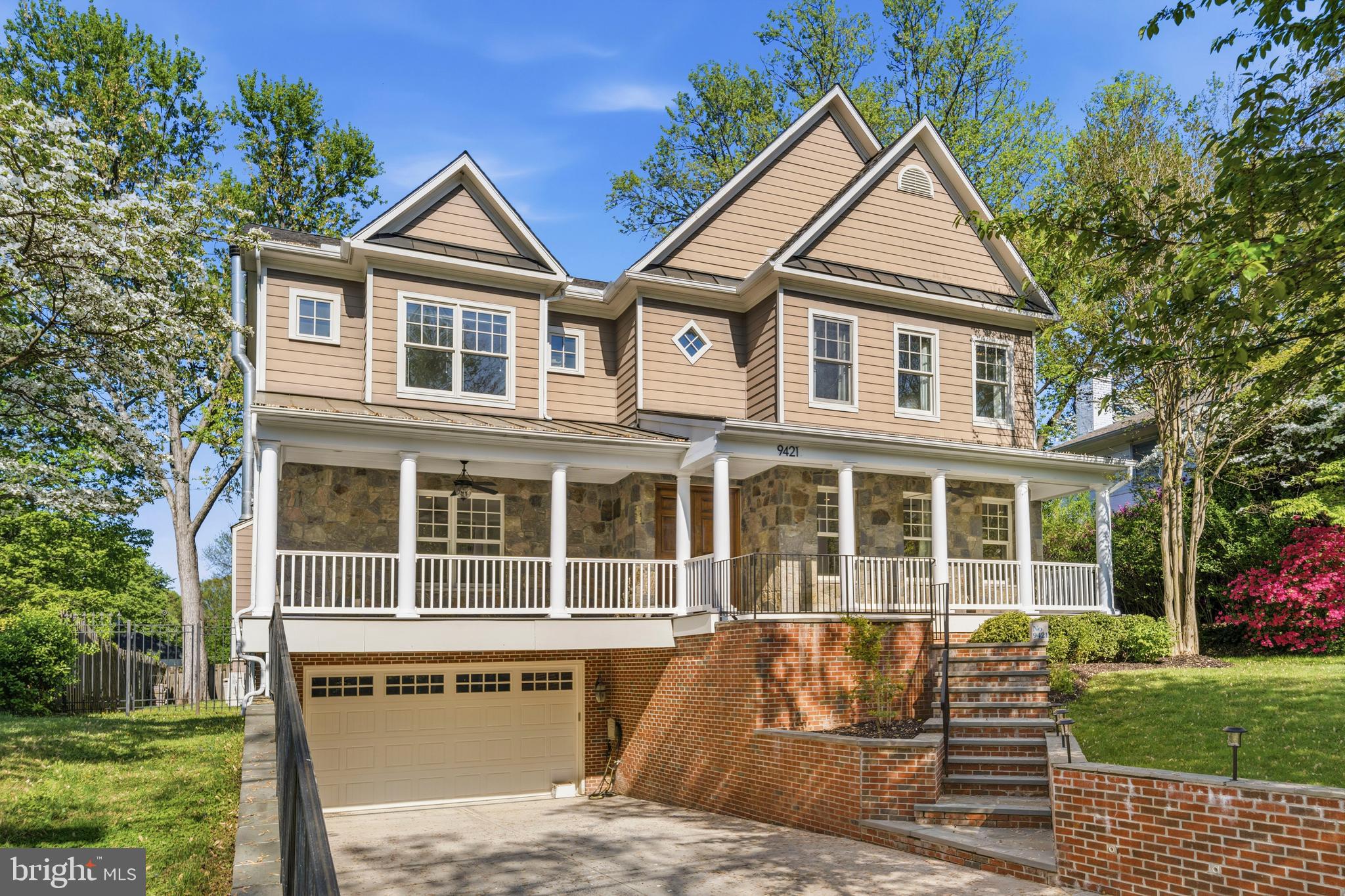 MAPLEWOOD MANOR - Residential