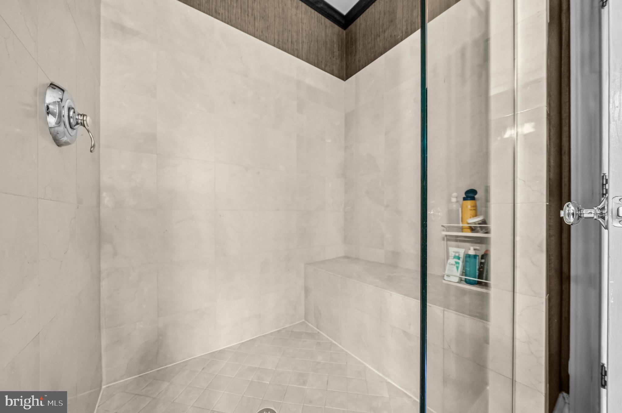 MAPLEWOOD MANOR - Residential