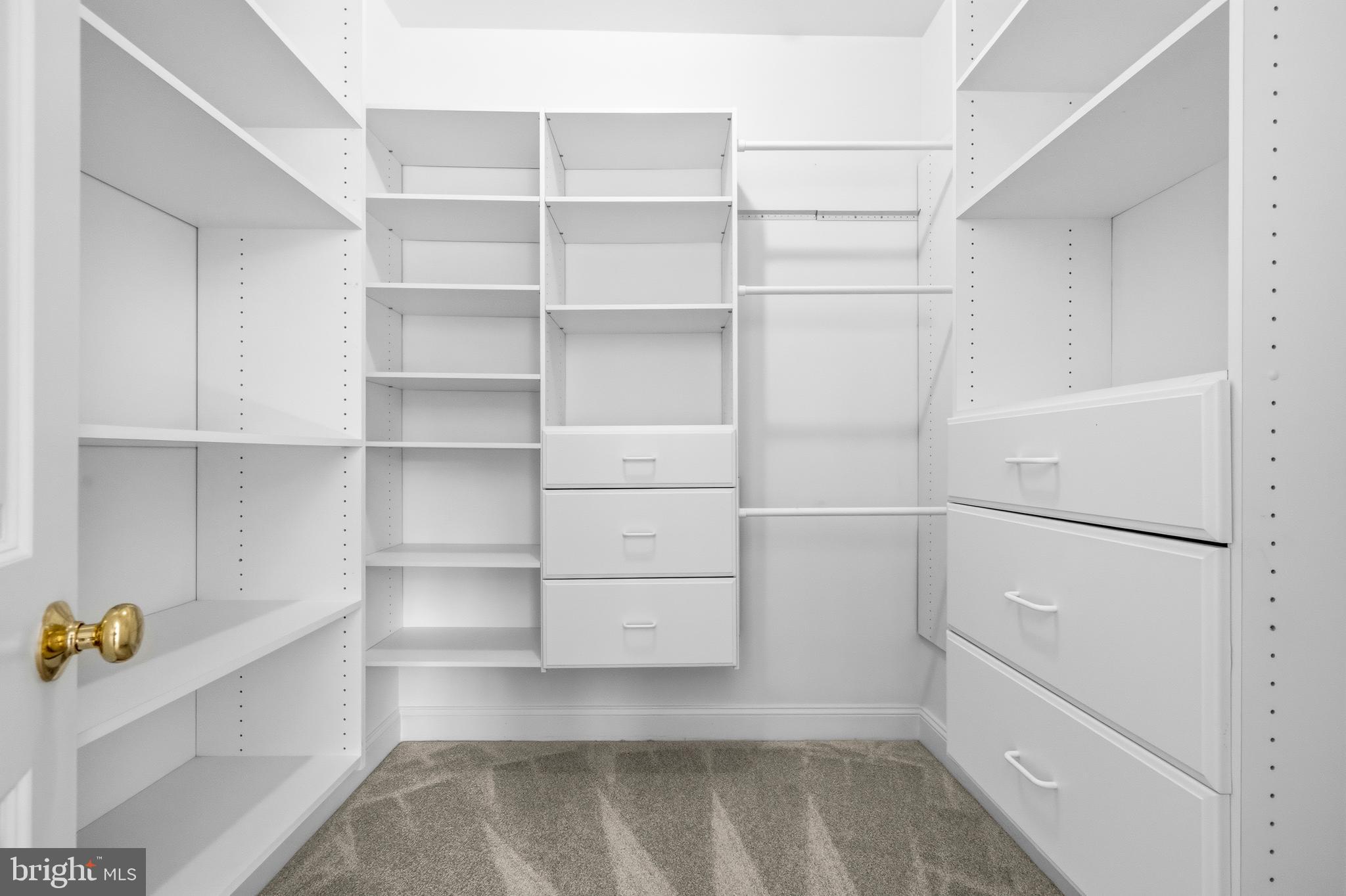 MAPLEWOOD MANOR - Residential