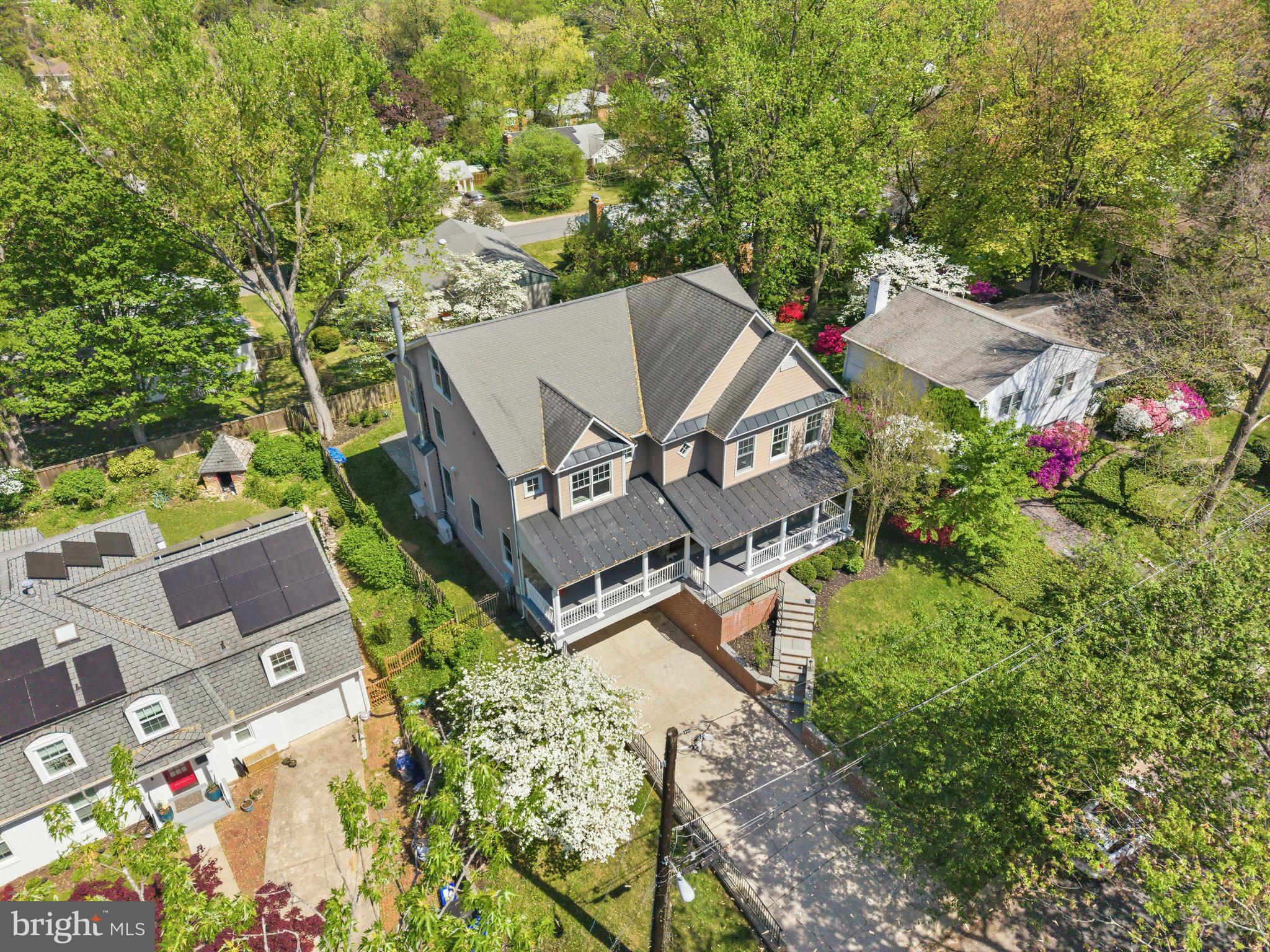 MAPLEWOOD MANOR - Residential