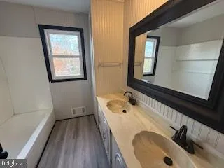 Southampton, New Jersey 08088, United States, 5 Bedrooms Bedrooms, ,2 BathroomsBathrooms,Residential,Active,30360