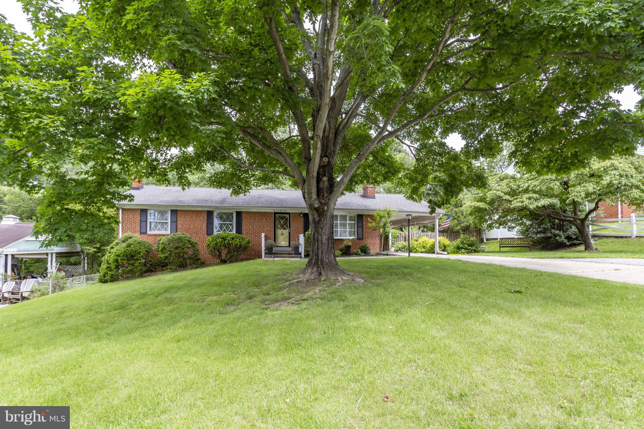 CLINTON ACRES - Residential