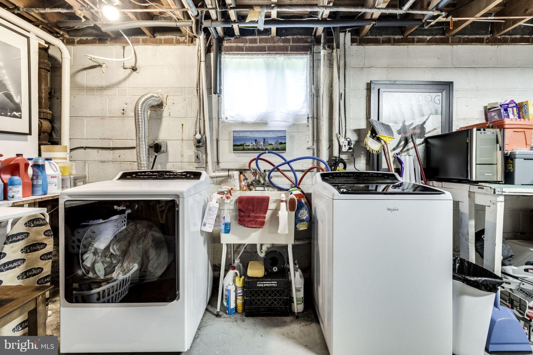 CLINTON ACRES - Residential