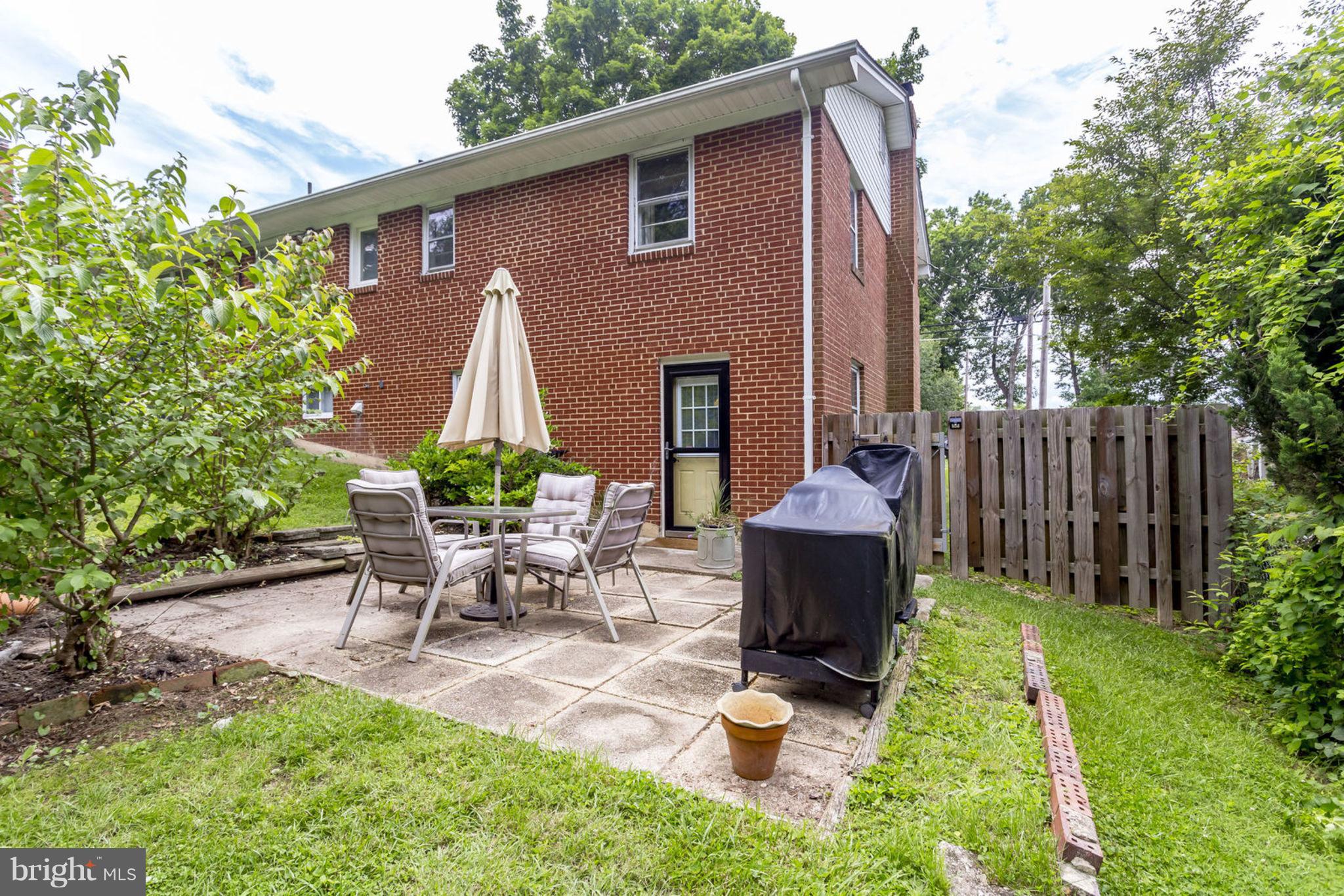 CLINTON ACRES - Residential