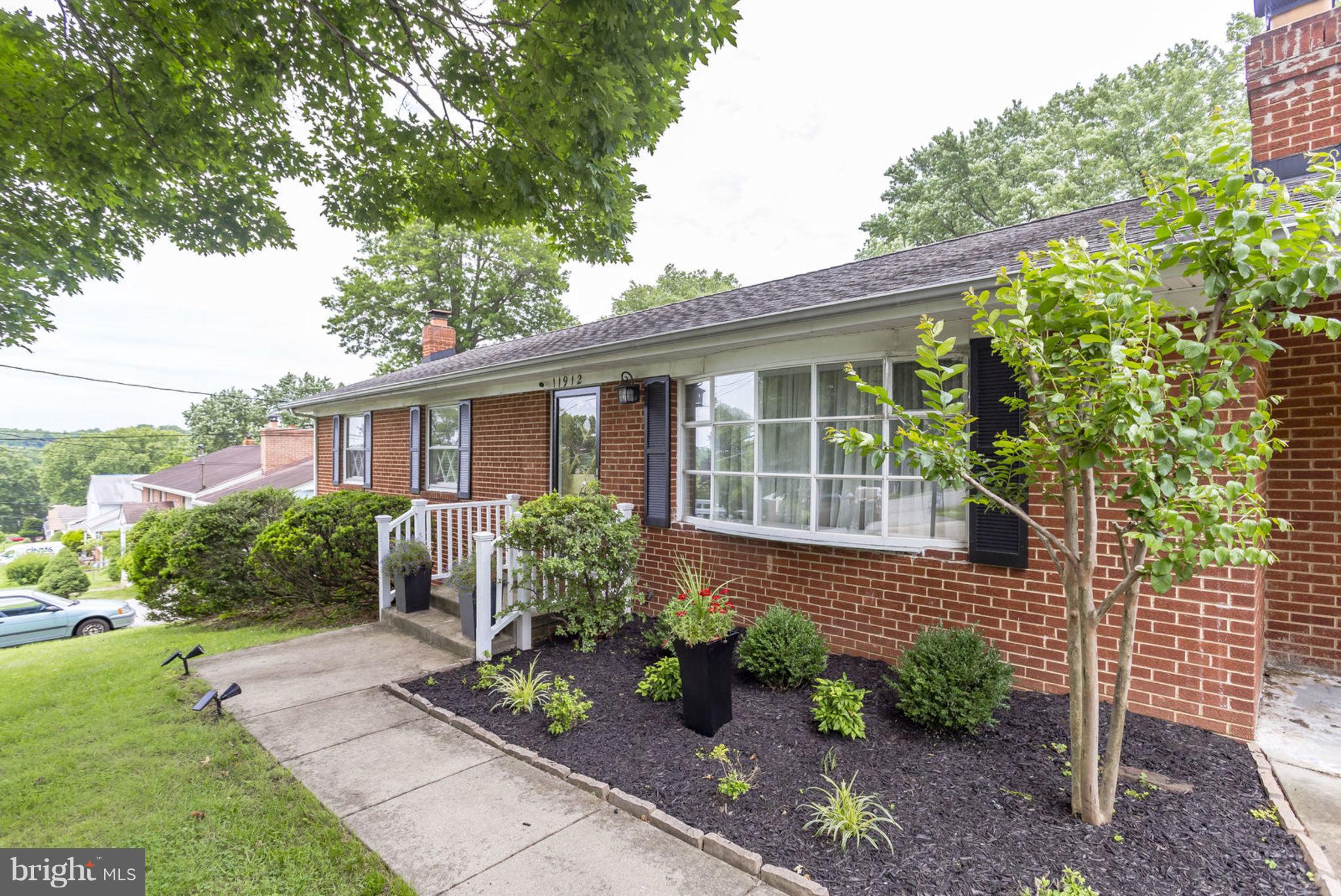 CLINTON ACRES - Residential