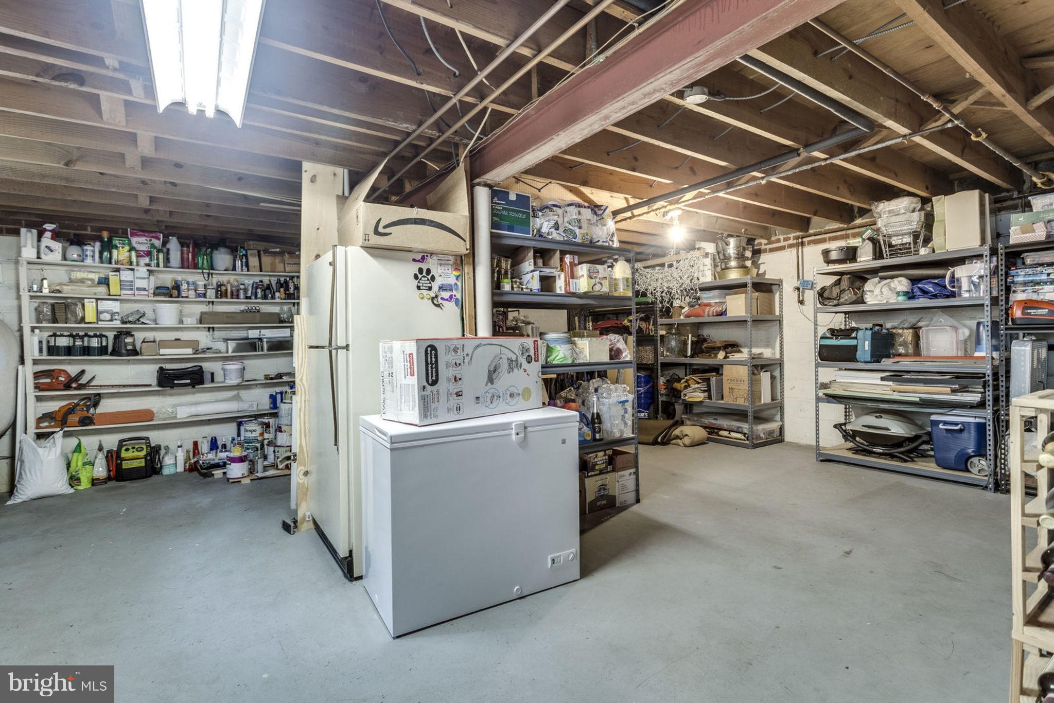 CLINTON ACRES - Residential