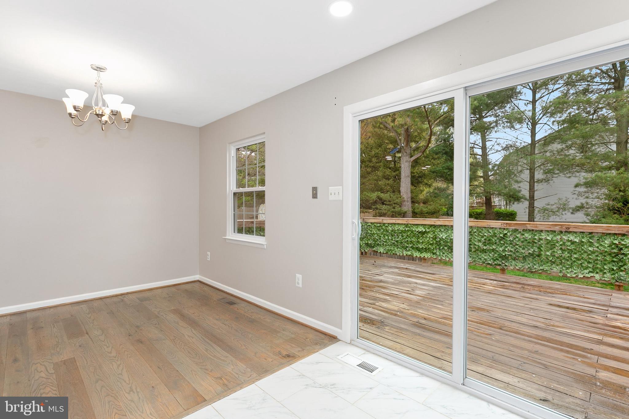 FLOWER HILL - Residential