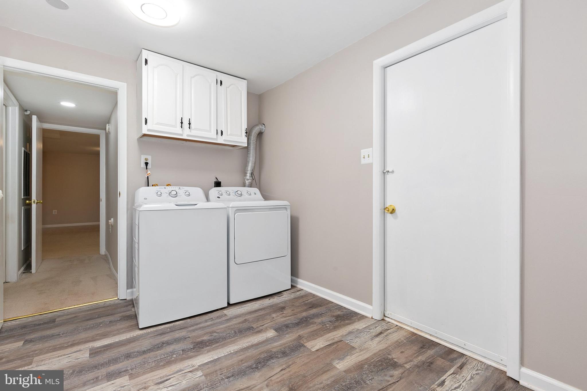 FLOWER HILL - Residential