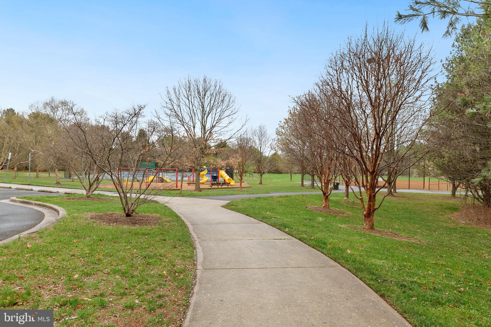 FLOWER HILL - Residential