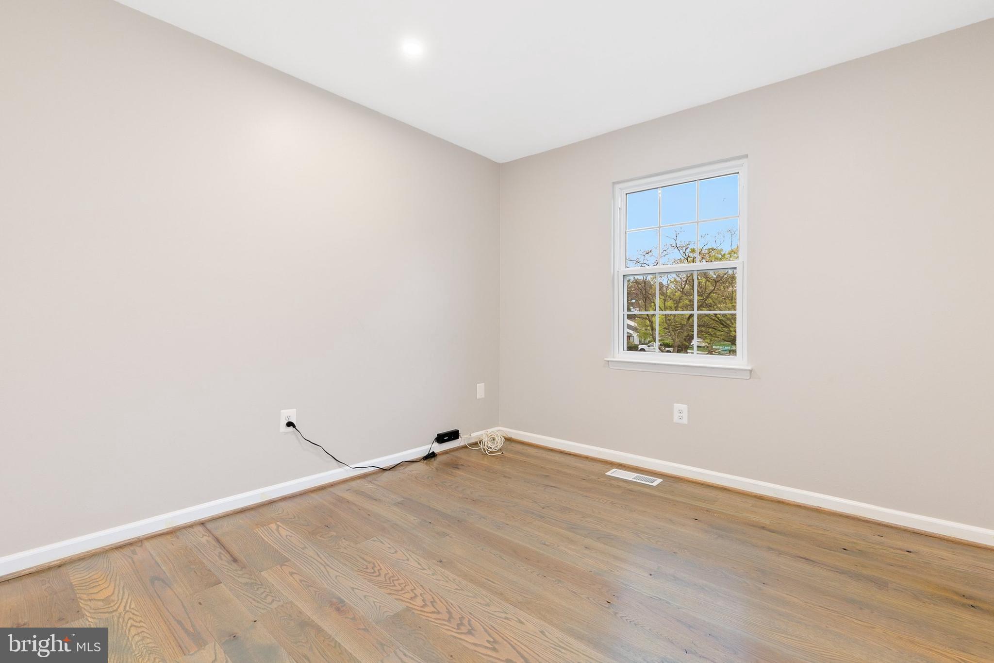 FLOWER HILL - Residential