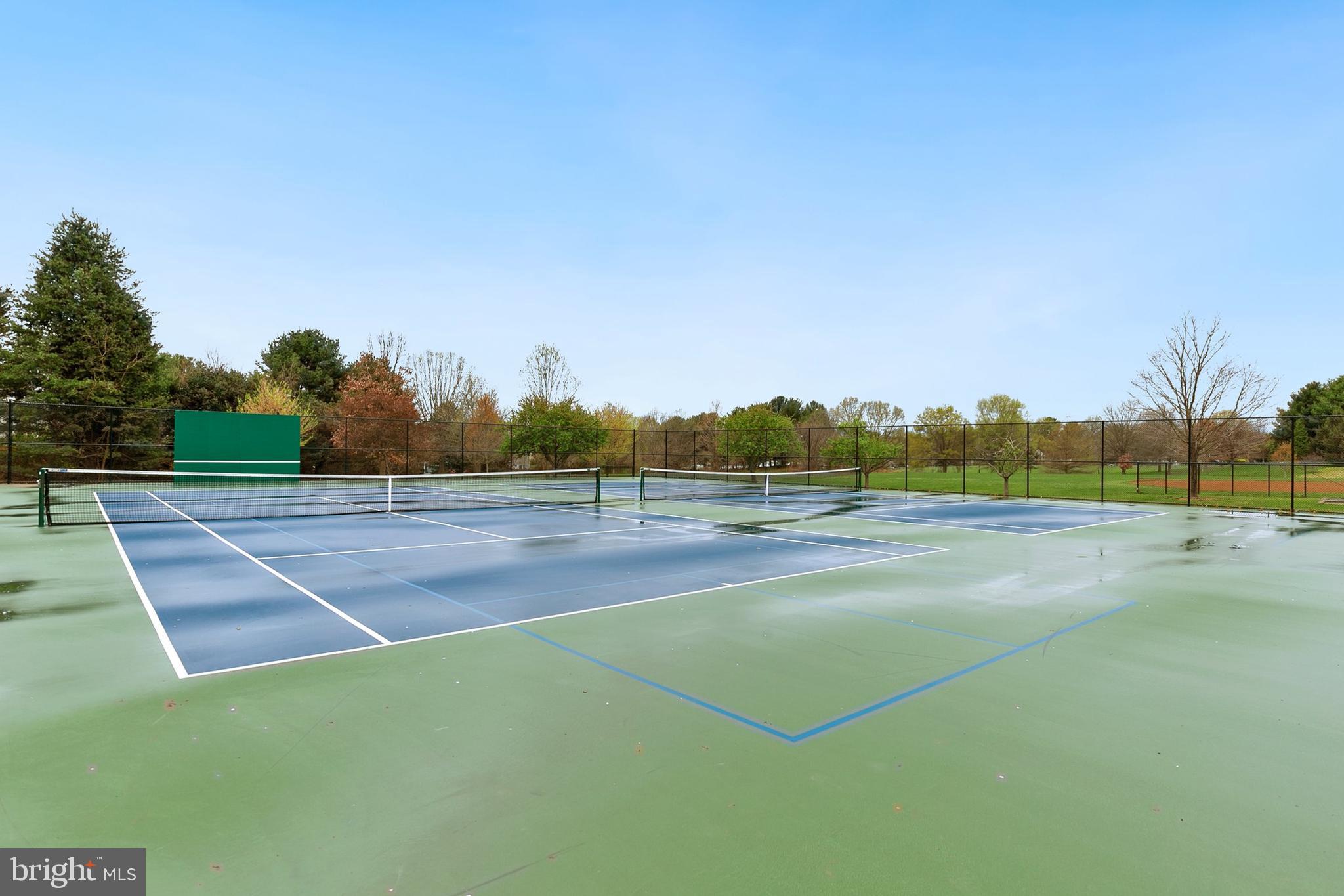 FLOWER HILL - Residential