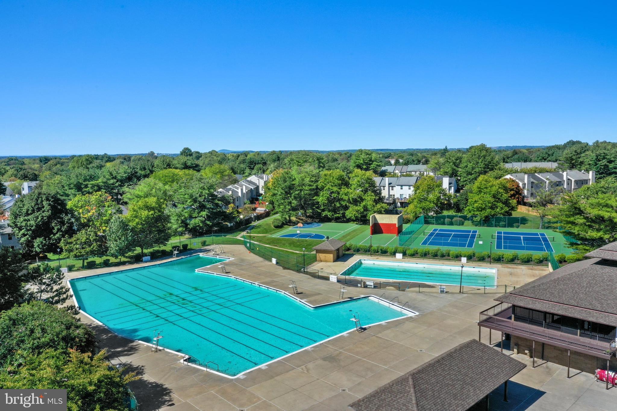 FLOWER HILL - Residential