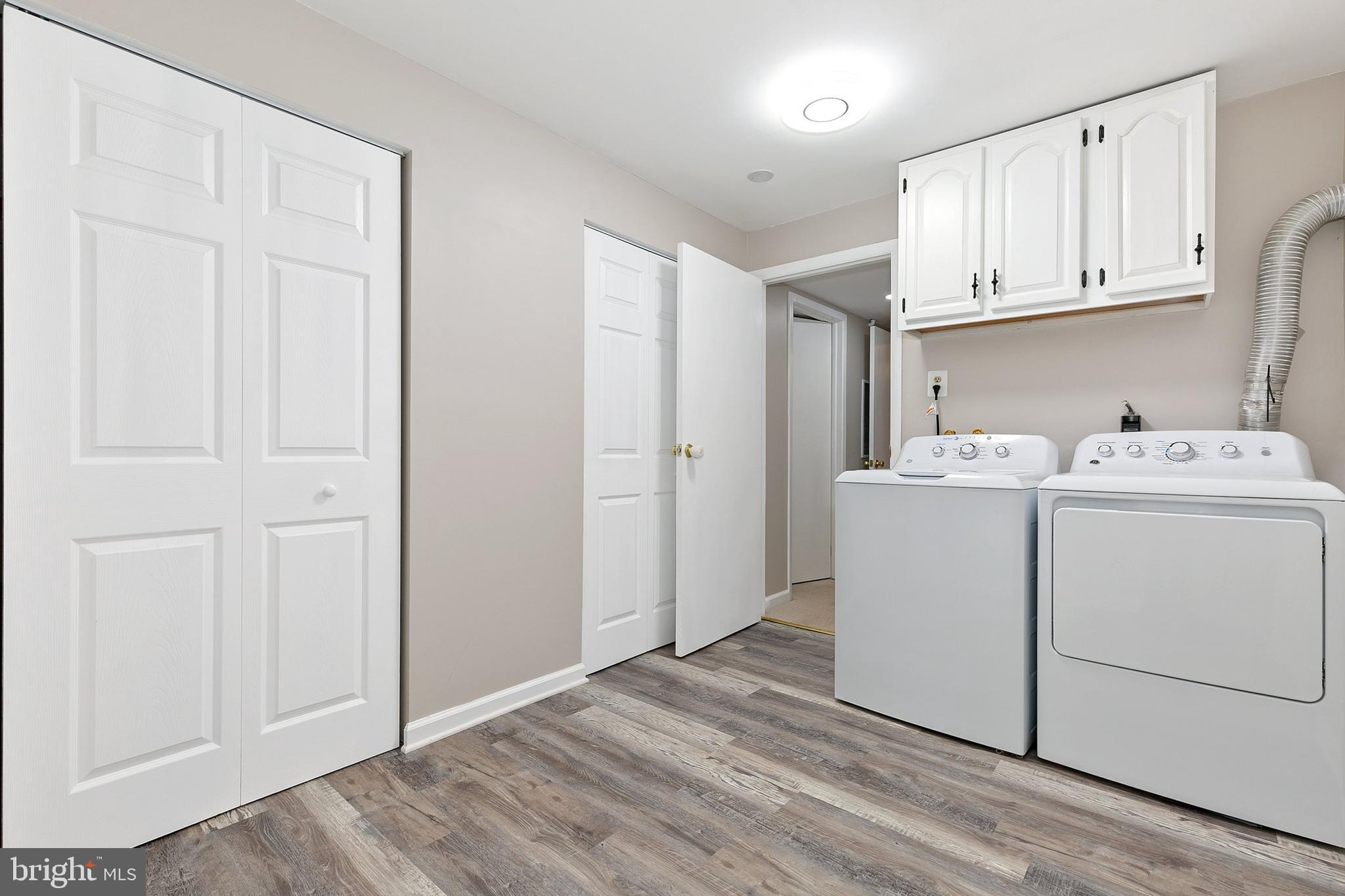 FLOWER HILL - Residential