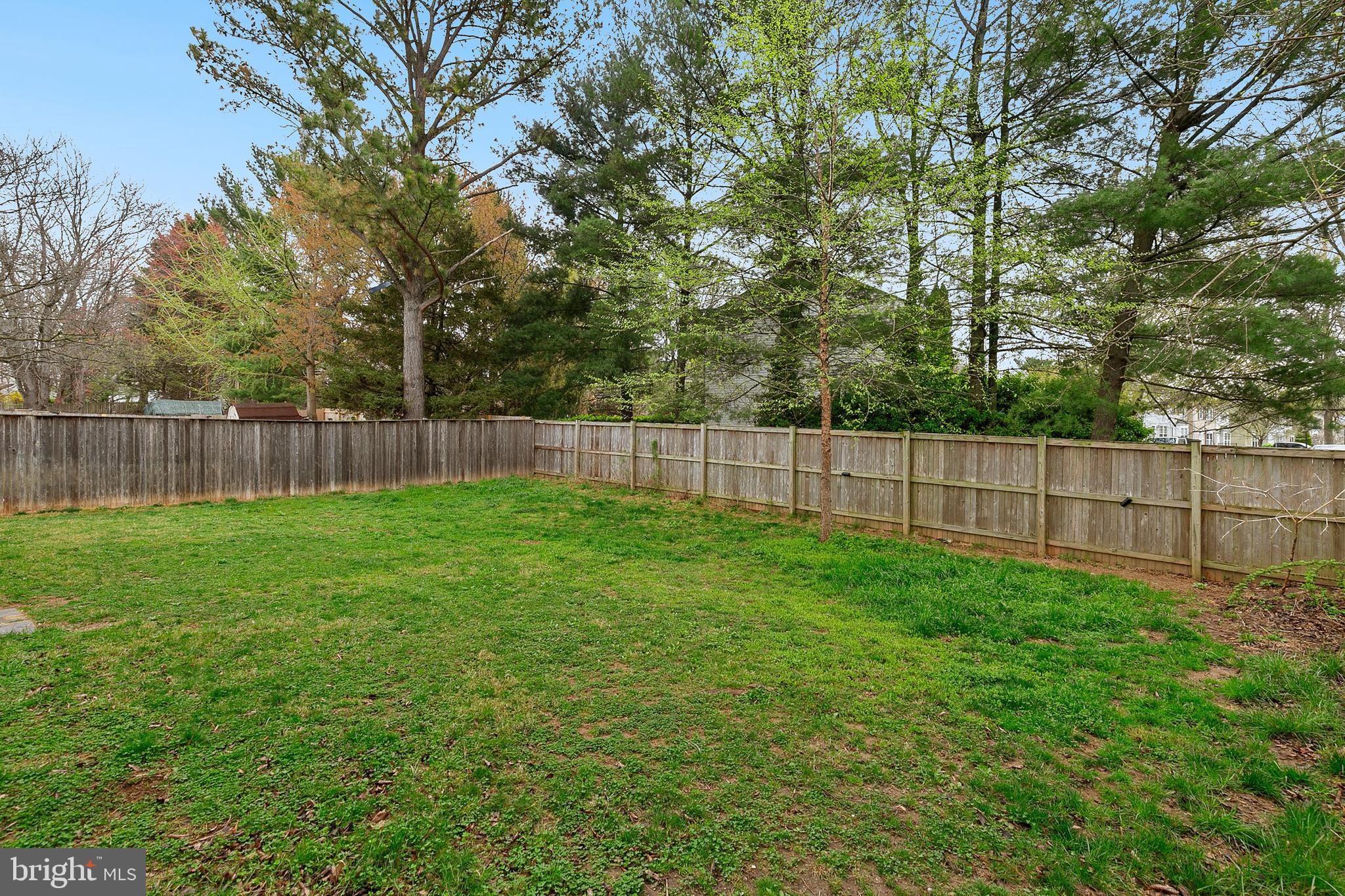 FLOWER HILL - Residential