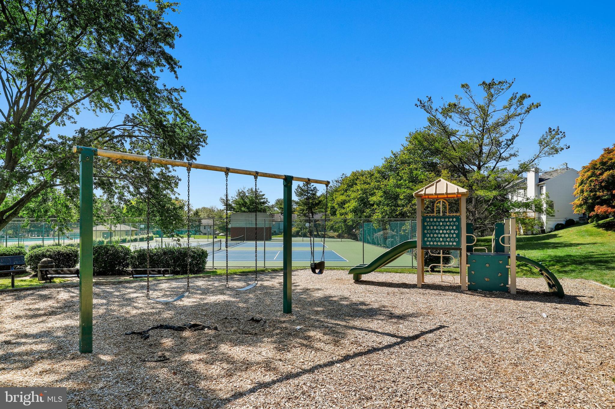 FLOWER HILL - Residential