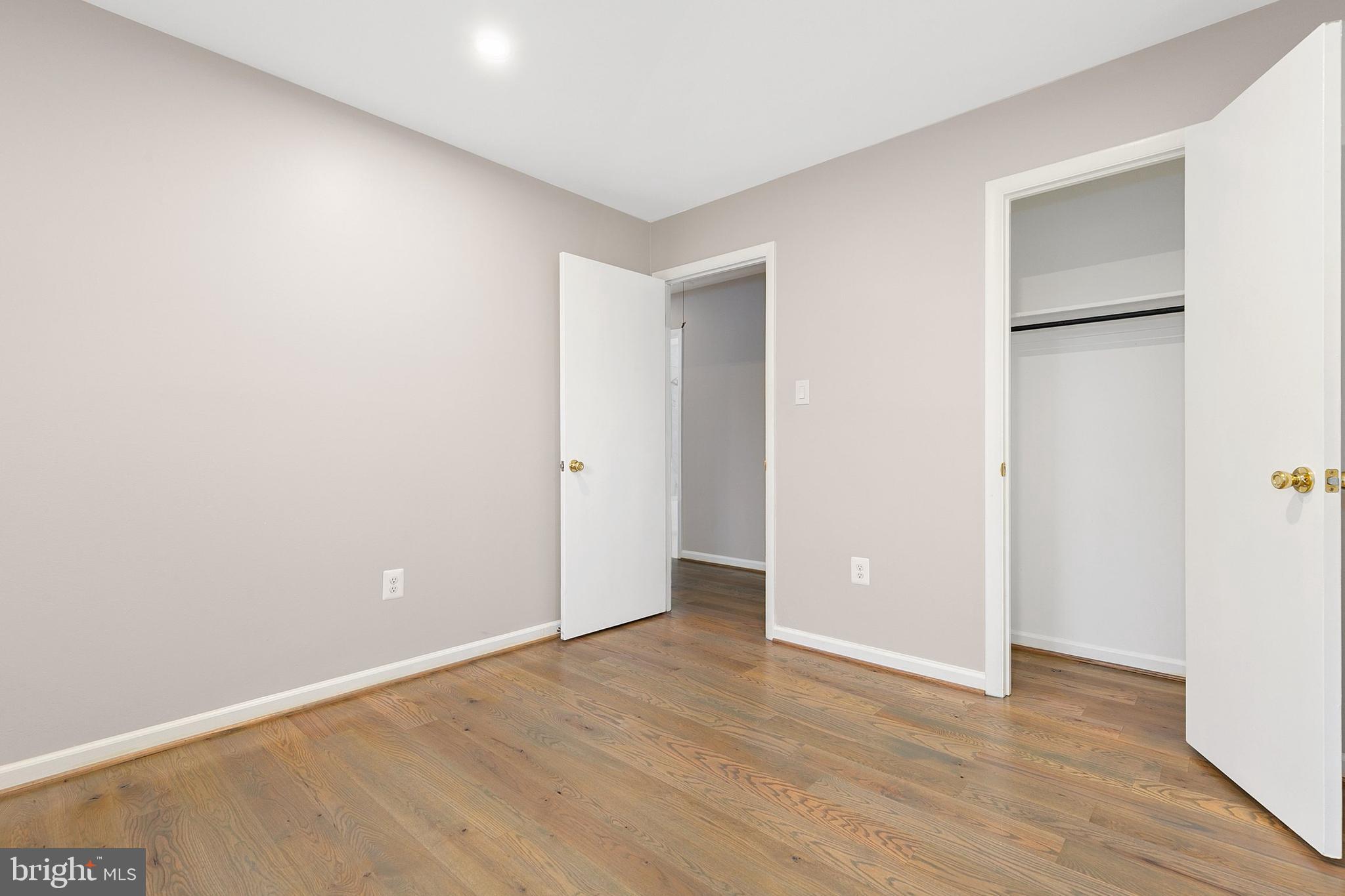 FLOWER HILL - Residential