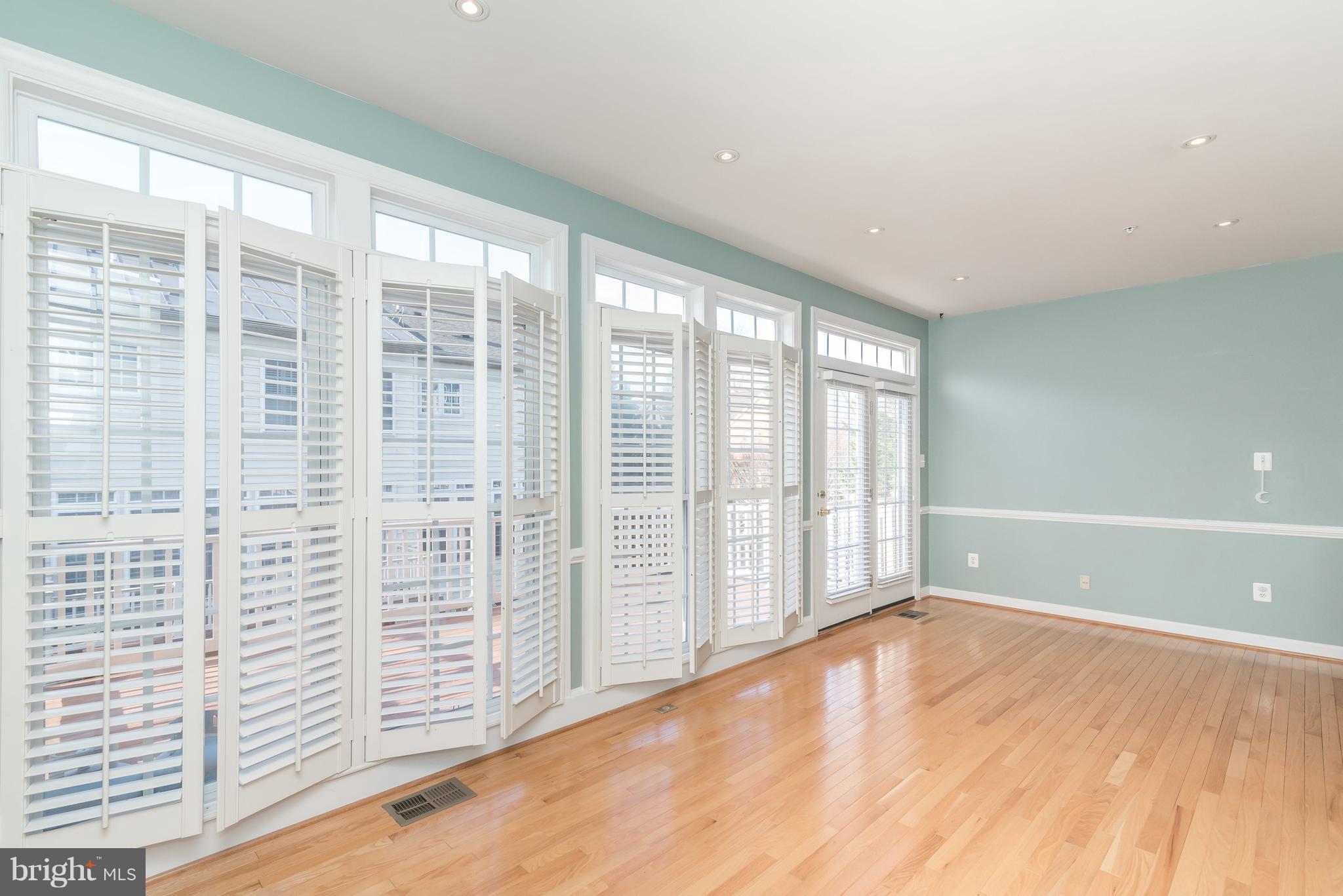 MAPLE RIDGE - Residential