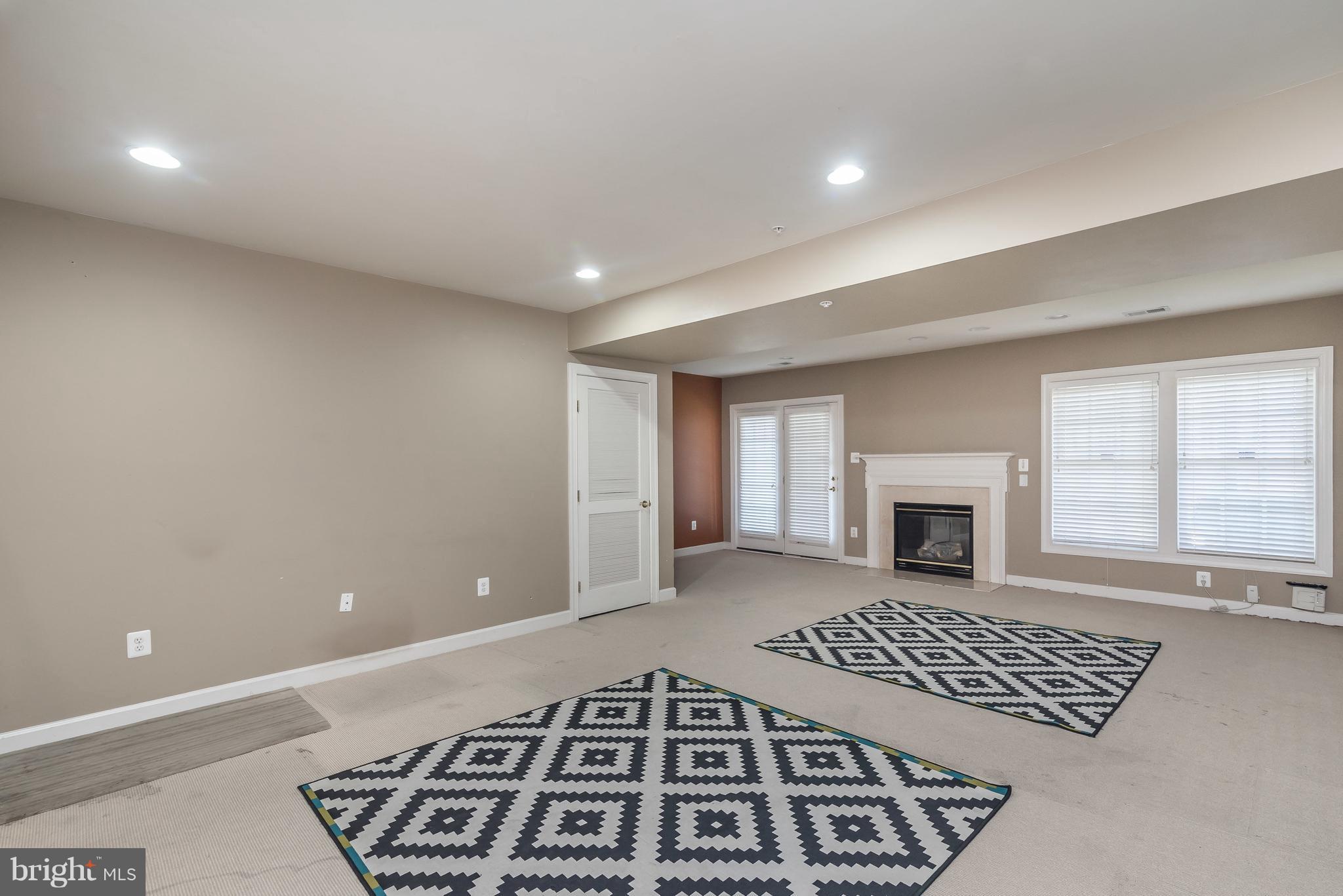 MAPLE RIDGE - Residential