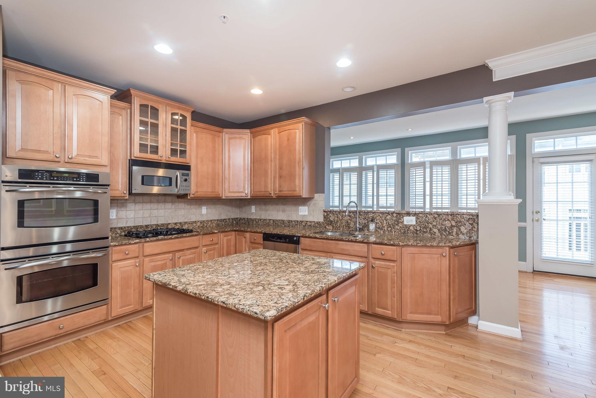 MAPLE RIDGE - Residential