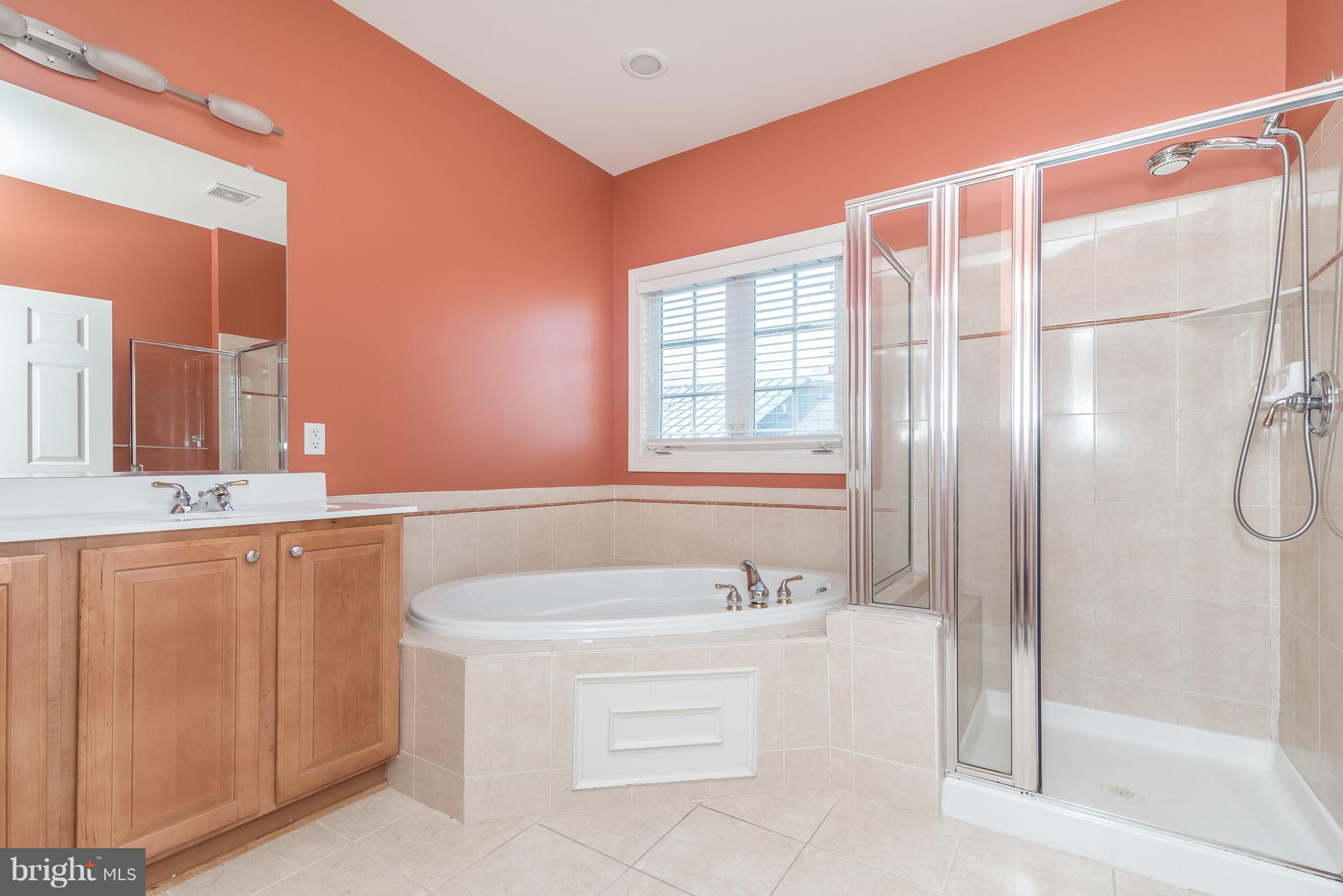 MAPLE RIDGE - Residential