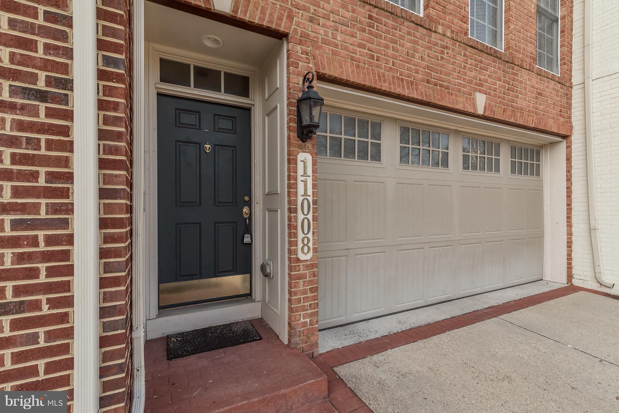 MAPLE RIDGE - Residential