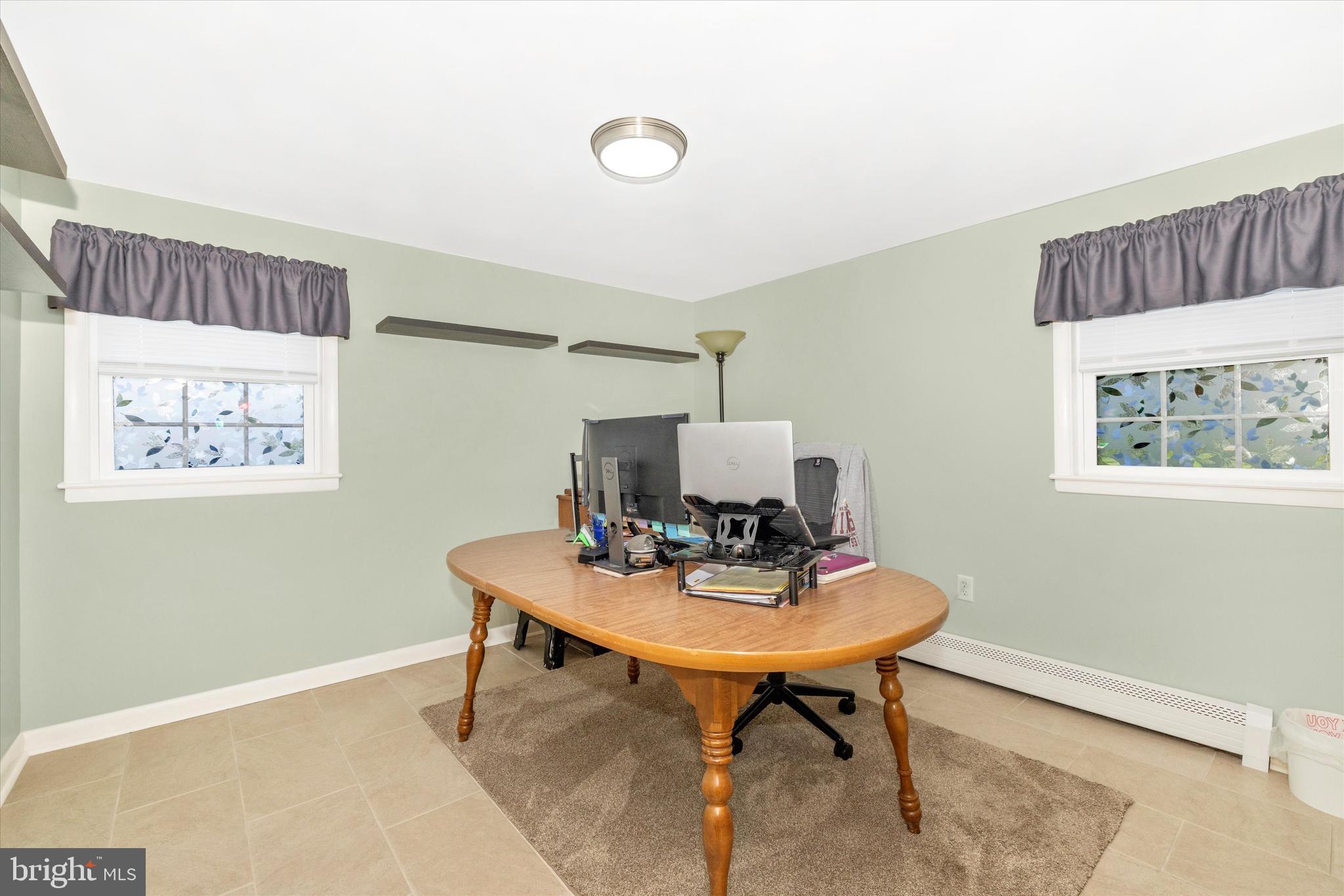 WEST HILLS - Residential