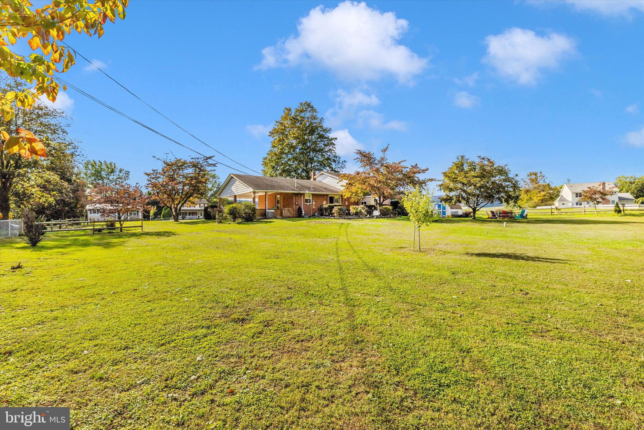 WEST HILLS - Residential