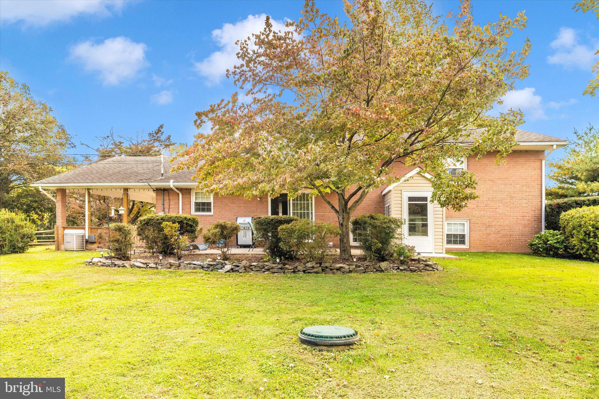 WEST HILLS - Residential