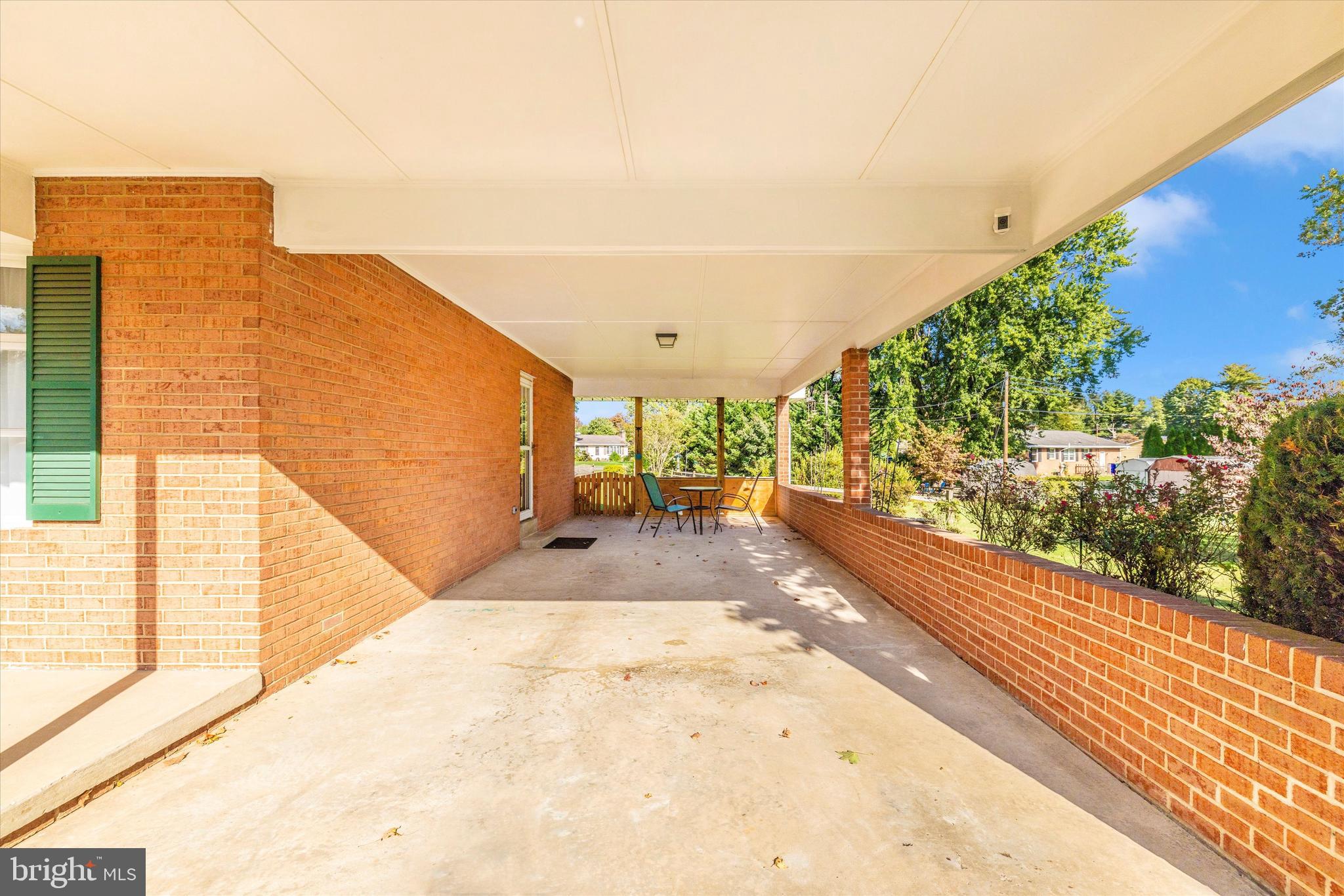 WEST HILLS - Residential