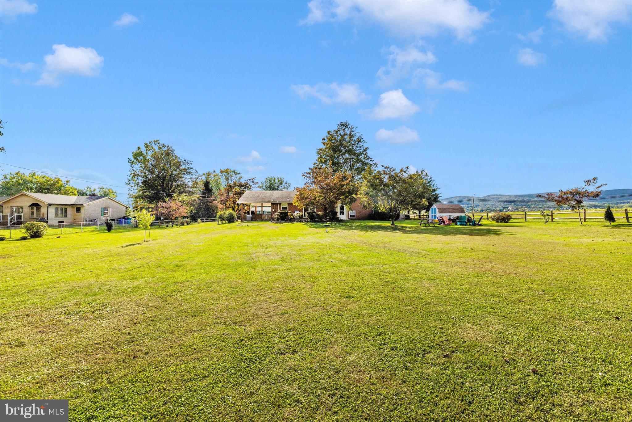 WEST HILLS - Residential