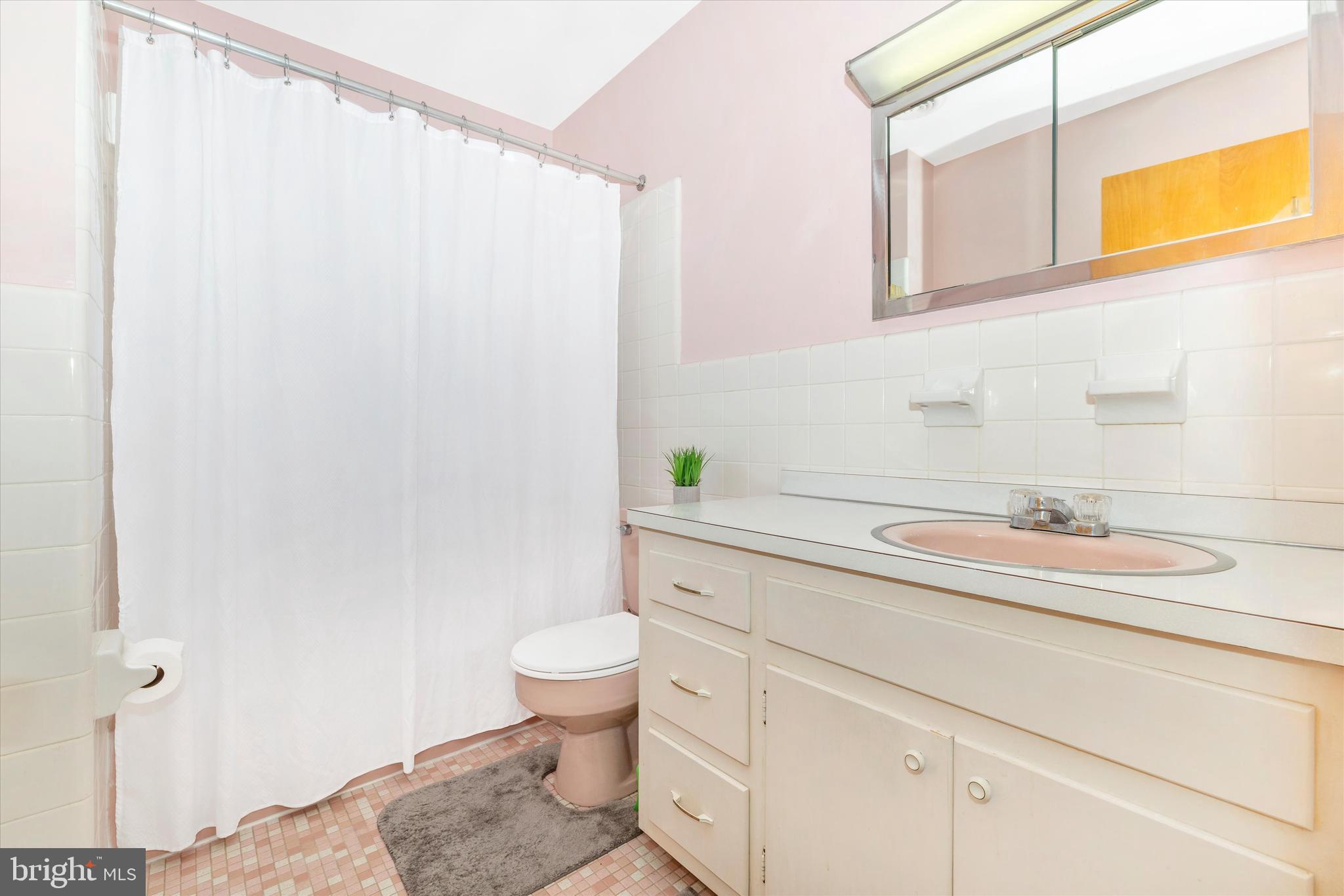 WEST HILLS - Residential