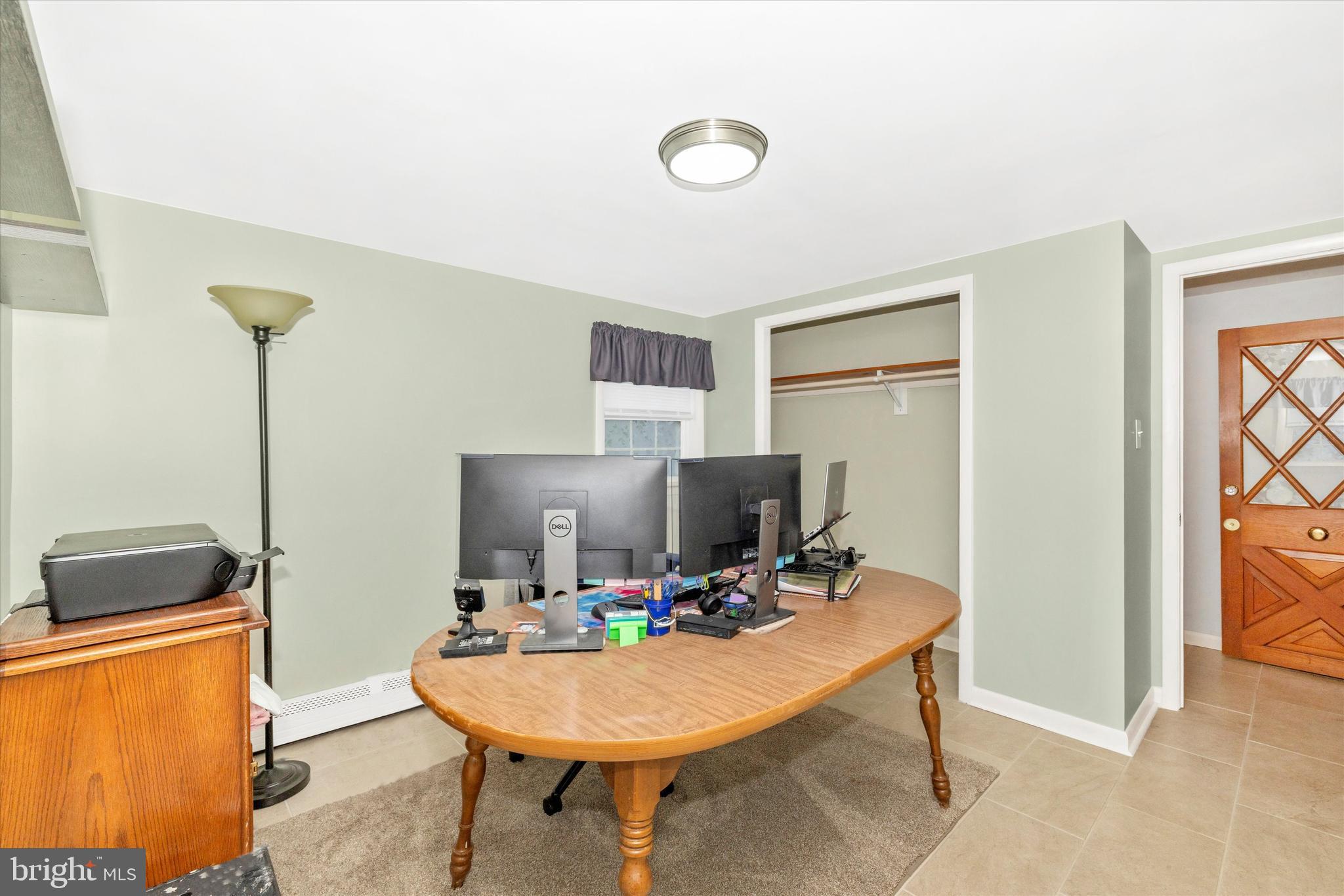 WEST HILLS - Residential