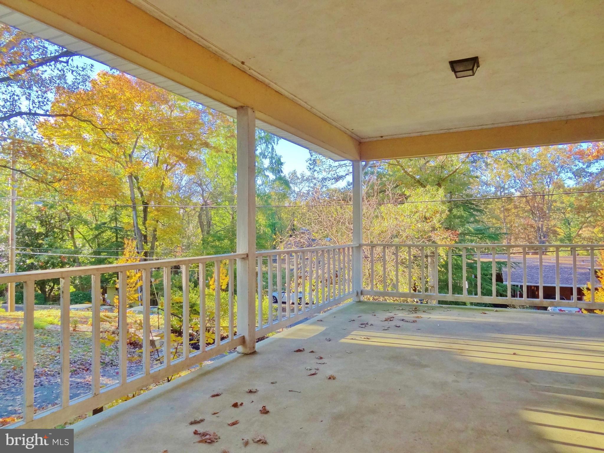 LAKESIDE - Residential