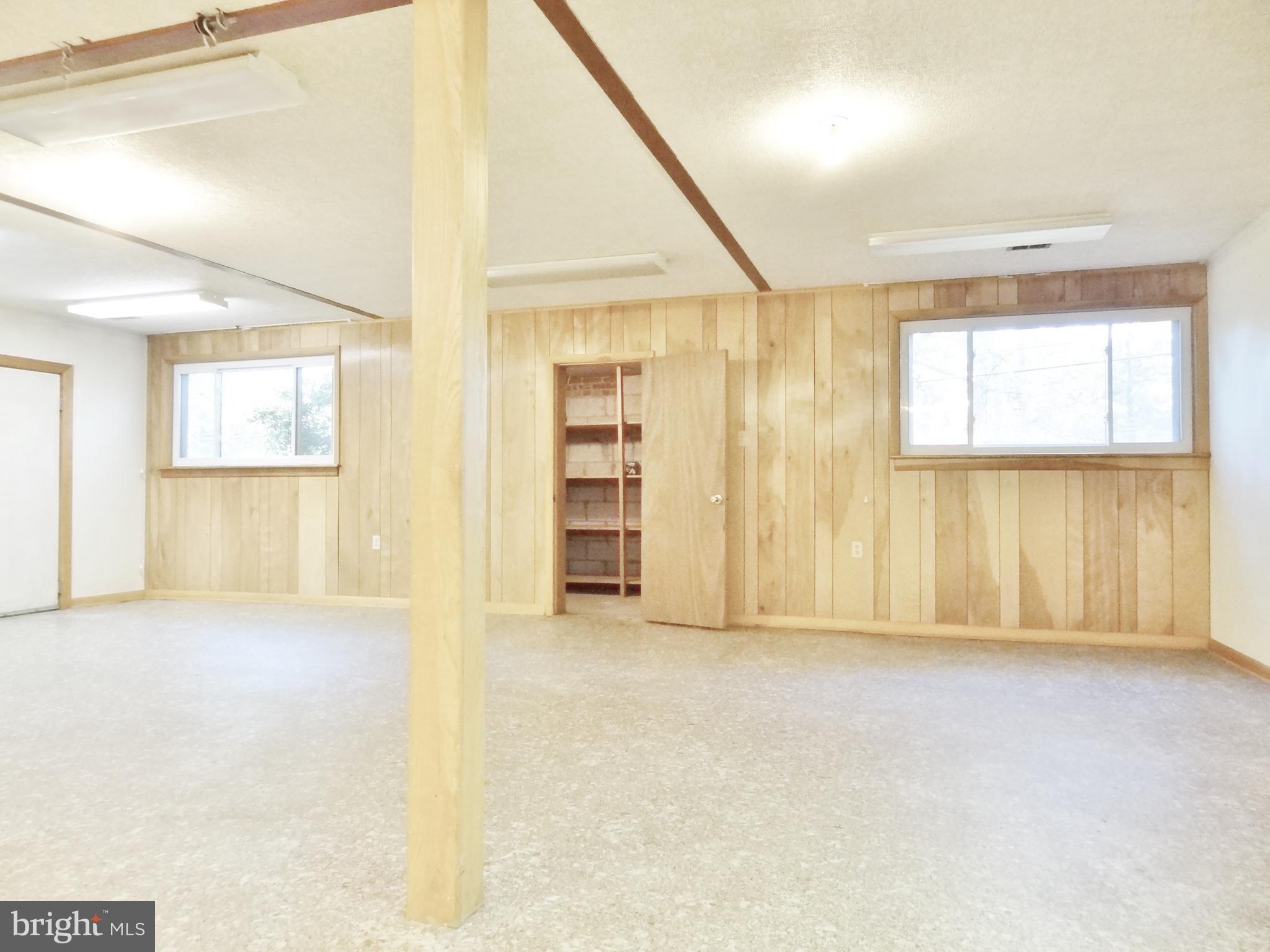 LAKESIDE - Residential