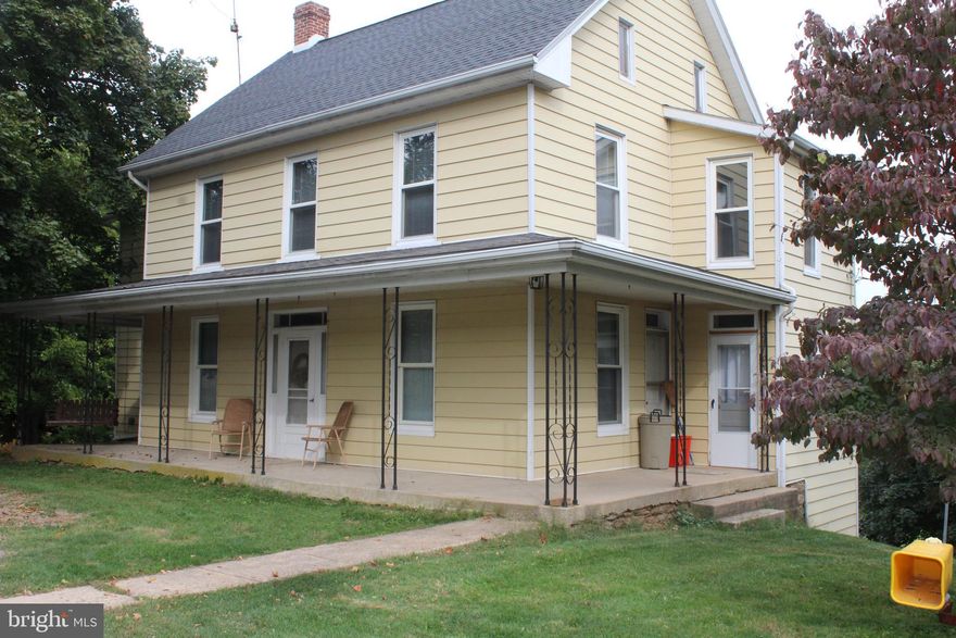 Five bedroom, two bathroom house.
Note: Applicant must fill out an application and be approved PRIOR to viewing the property. The online application can be found on our website. You can apply for this property under the property description.