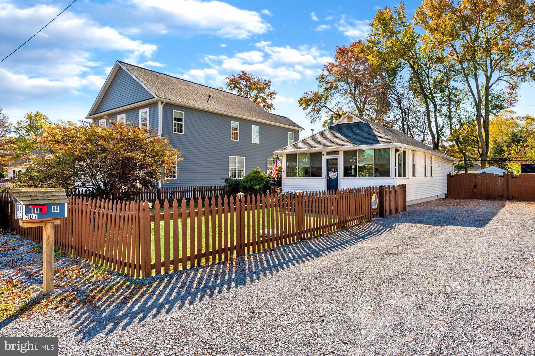 BEVERLEY BEACH - Residential Lease