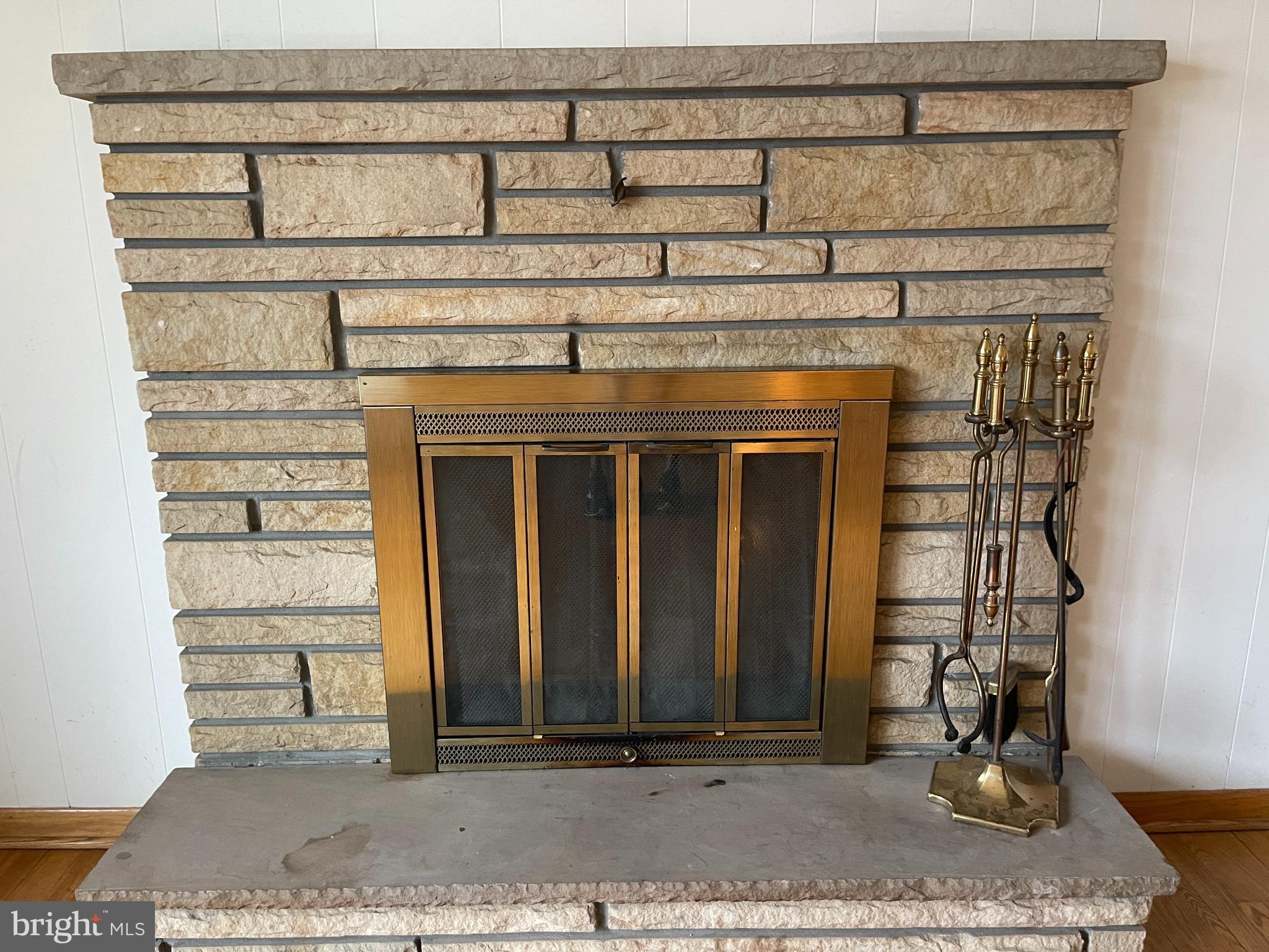 WHITE OAKS - Residential