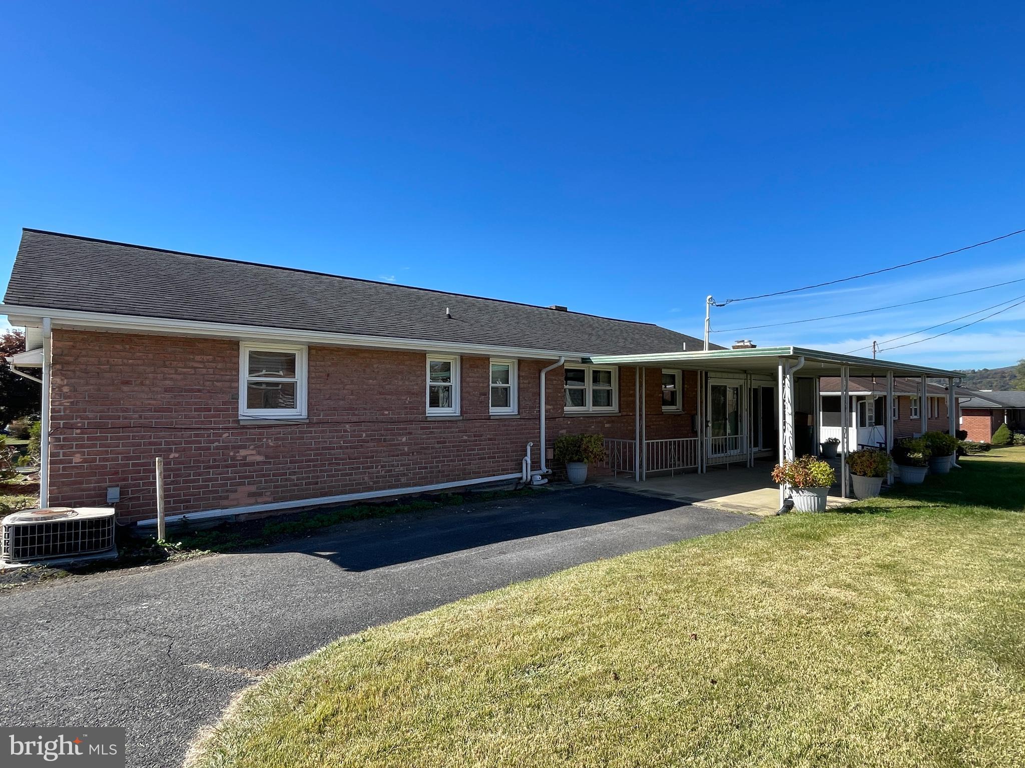 WHITE OAKS - Residential