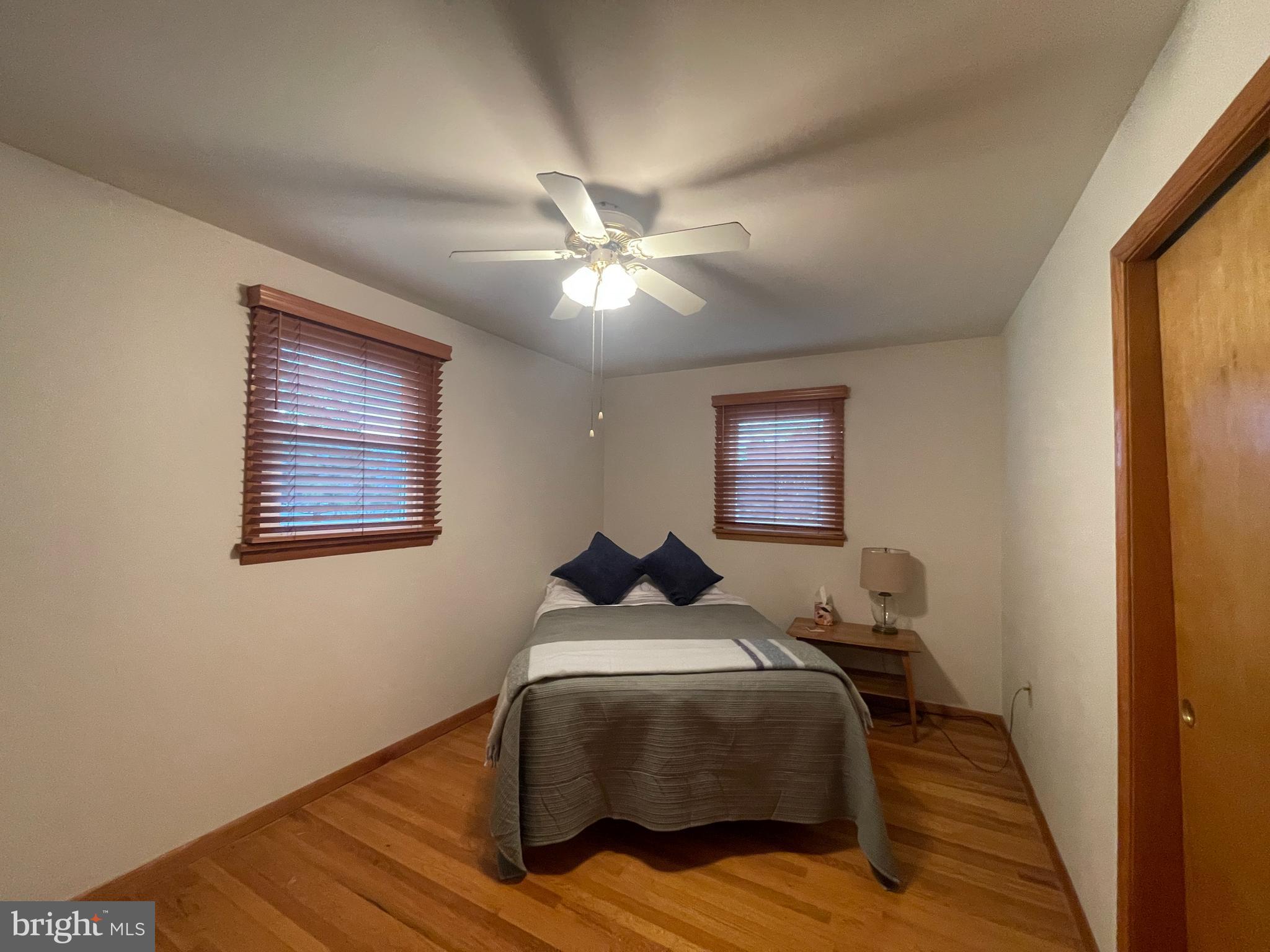 WHITE OAKS - Residential