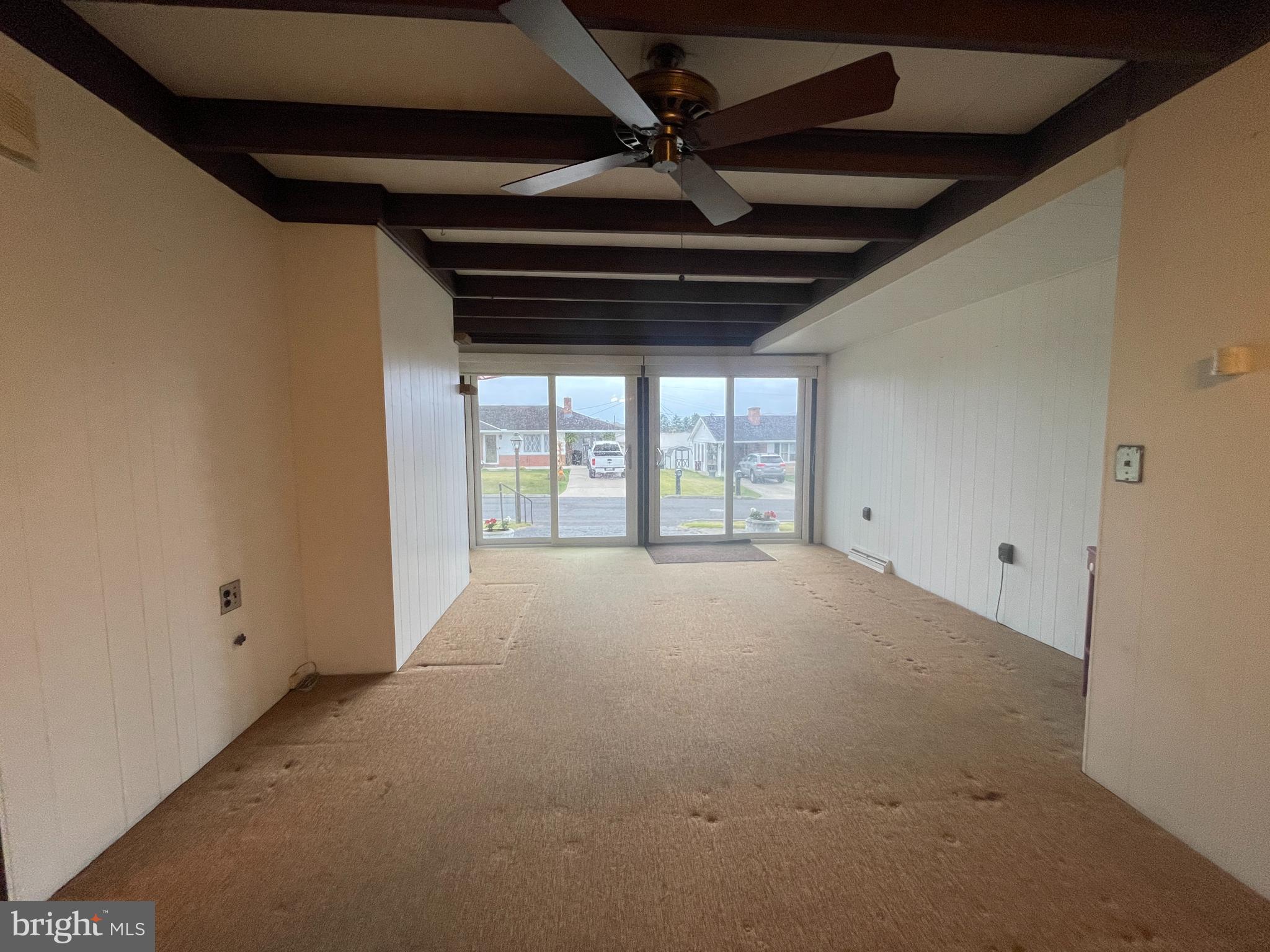 WHITE OAKS - Residential