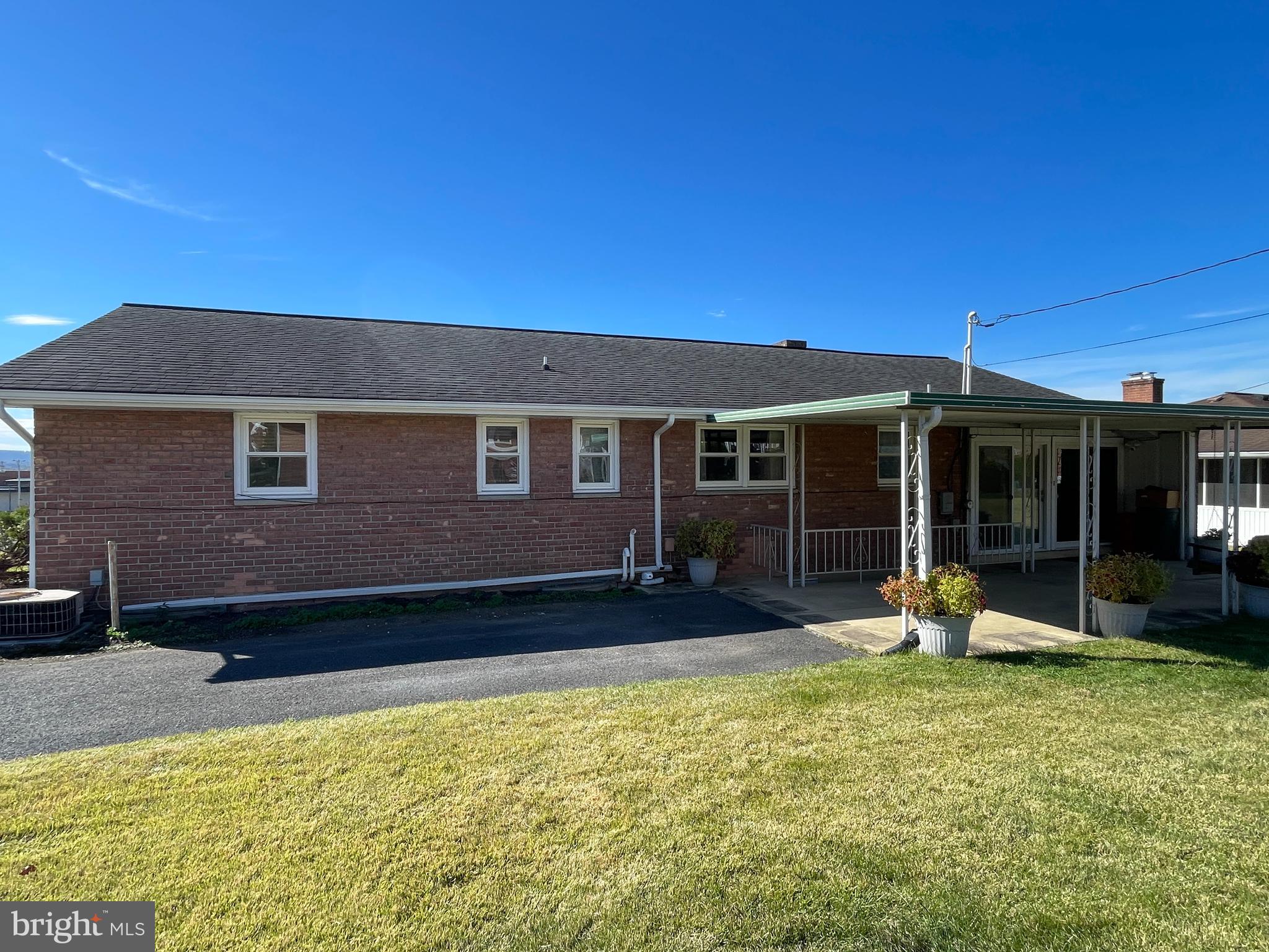 WHITE OAKS - Residential