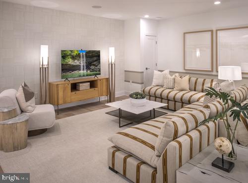 REGENCY AT WATERSIDE - Residential