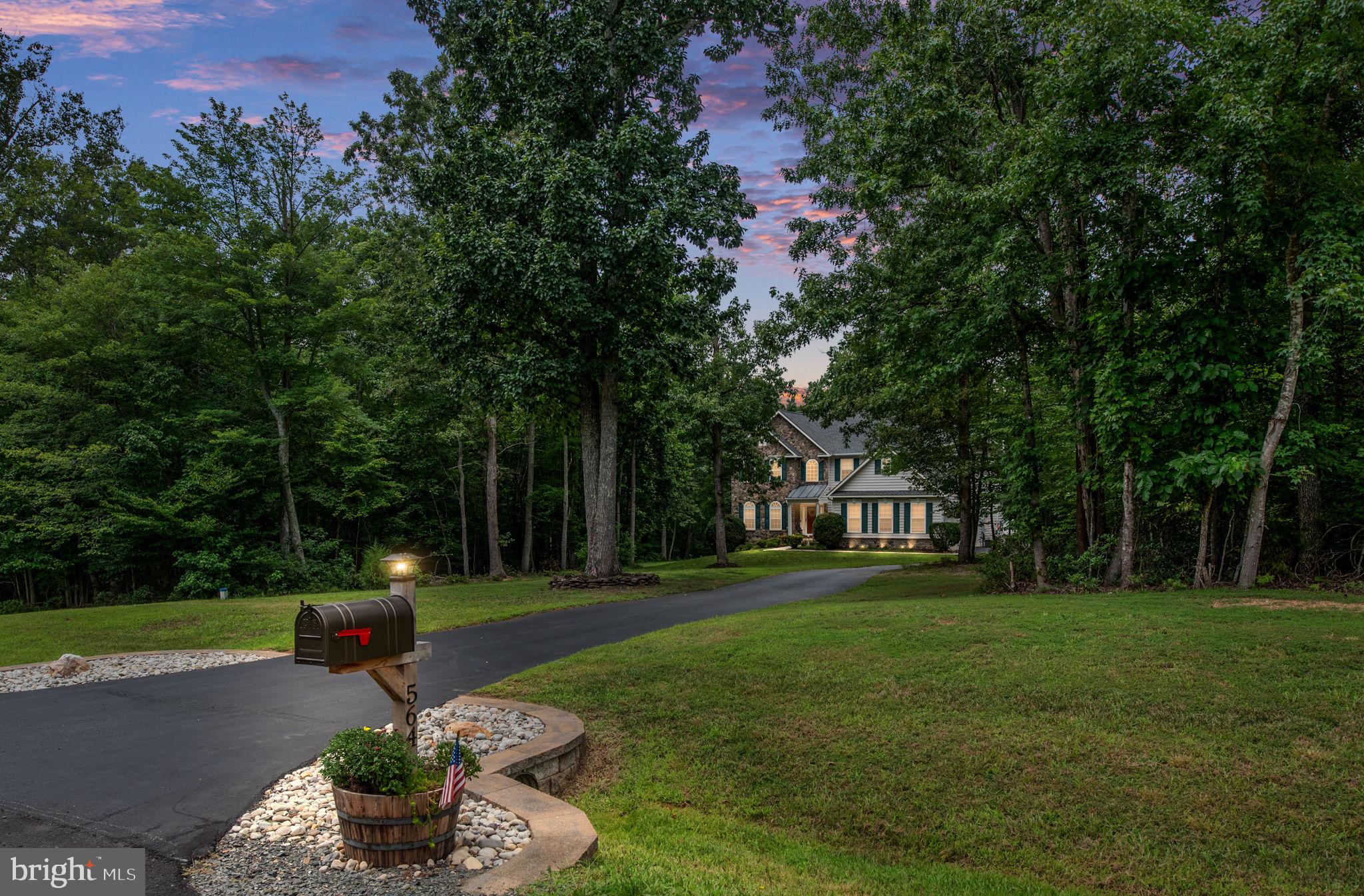 564 GENTLE BREEZE CIRCLE