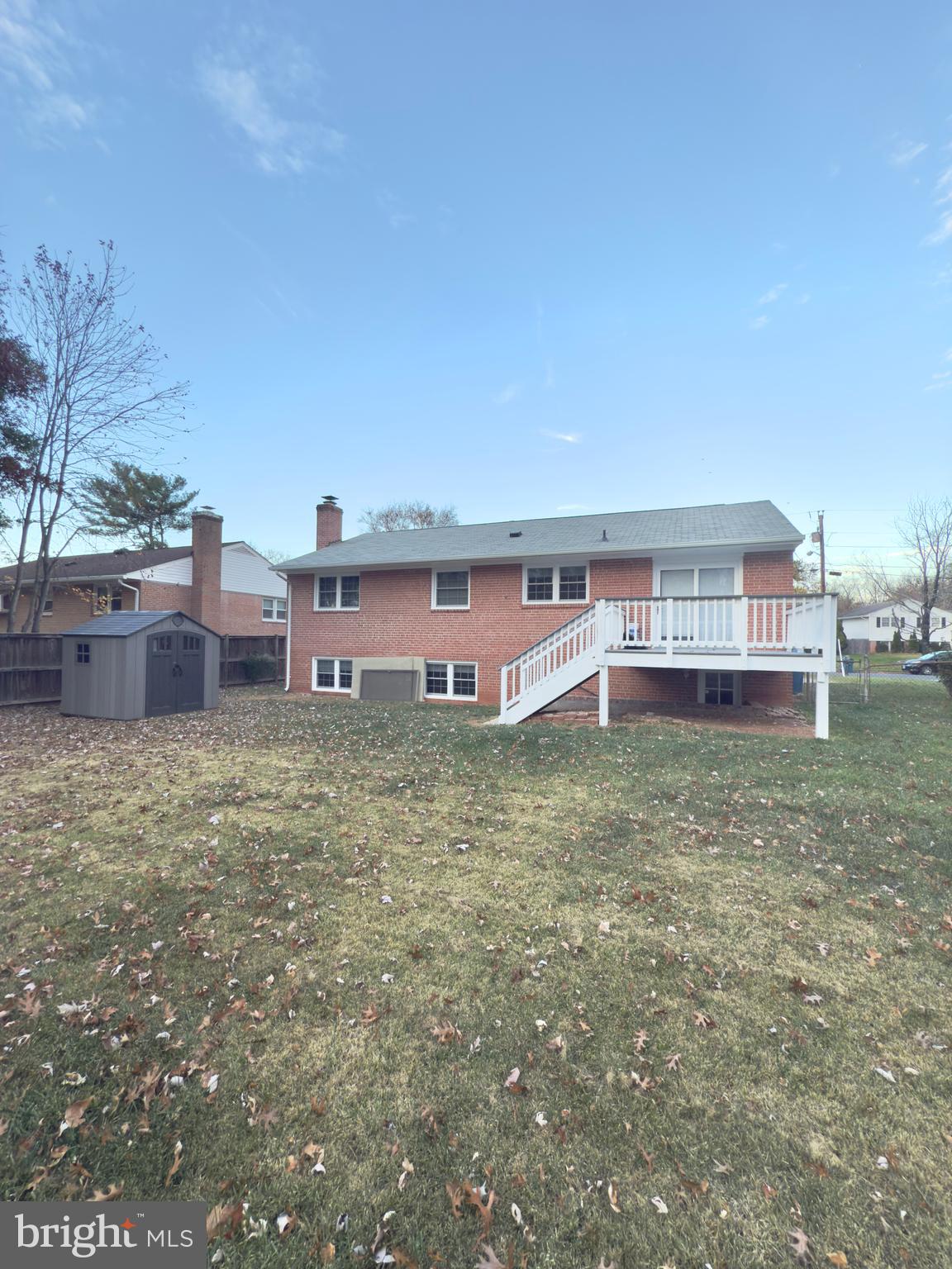 COUNTRY CLUB MANOR - Residential Lease