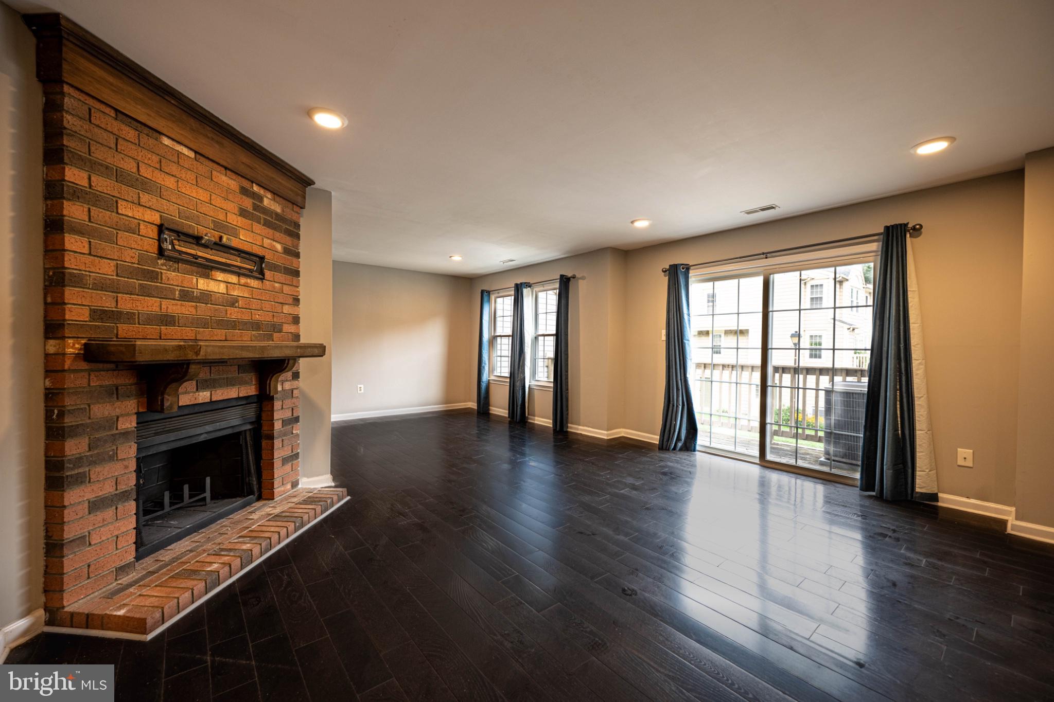 3648 ALPEN GREEN WAY 22-234