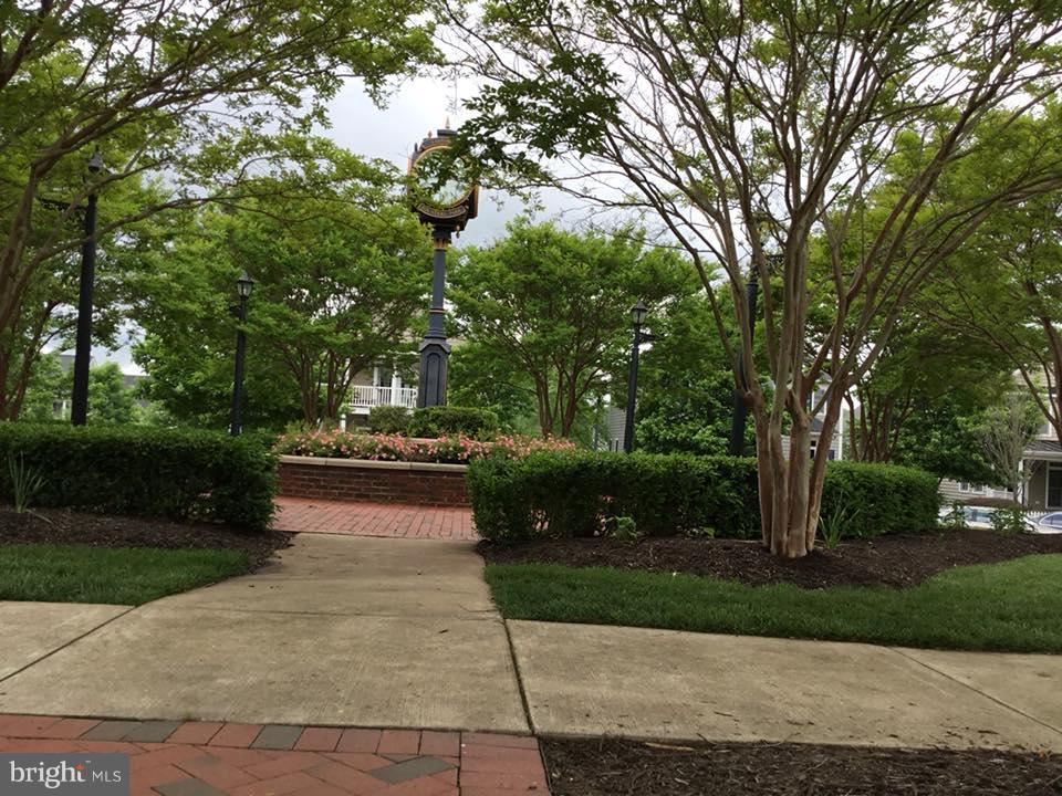 LADYSMITH VILLAGE - Residential