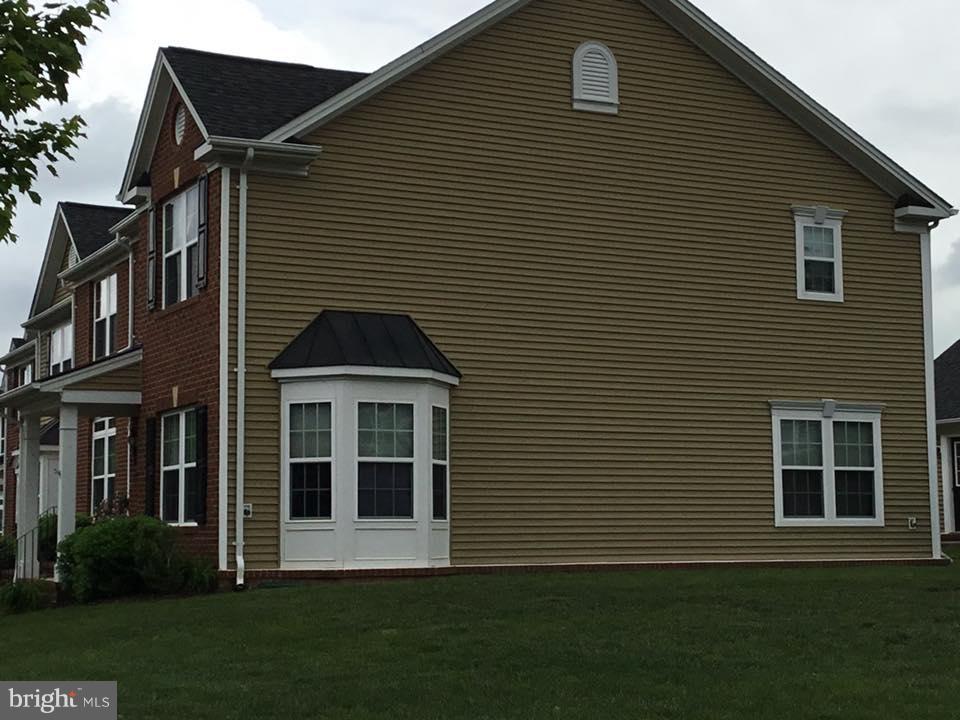 LADYSMITH VILLAGE - Residential