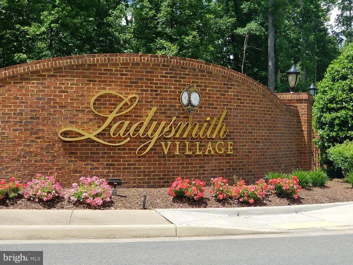 LADYSMITH VILLAGE - Residential