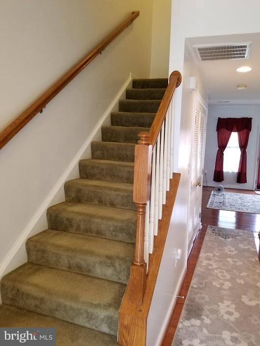 LADYSMITH VILLAGE - Residential