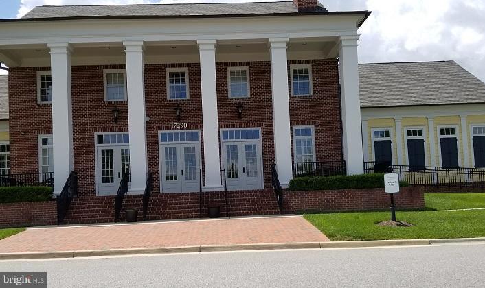 LADYSMITH VILLAGE - Residential